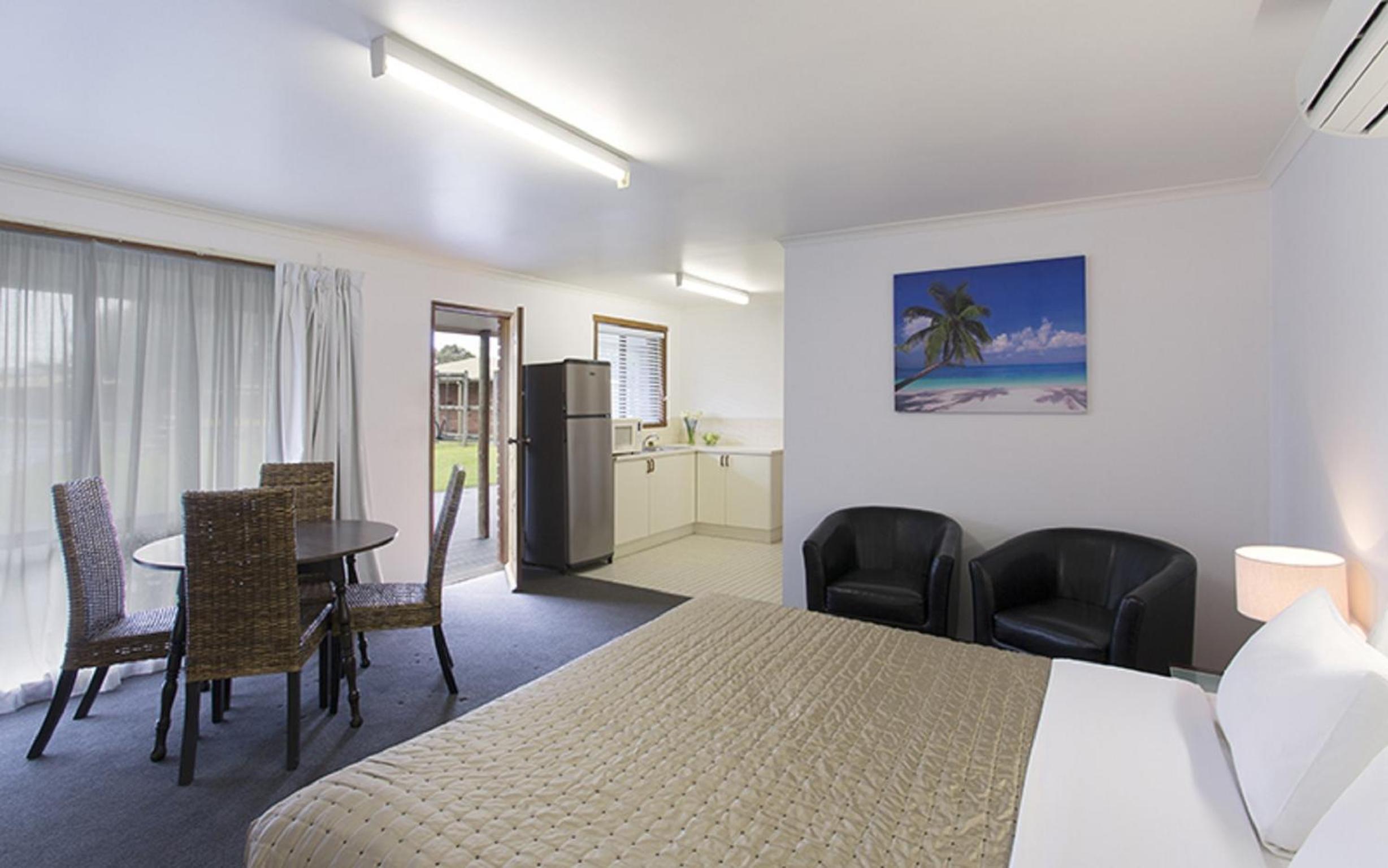 Best Western Colonial Village Motel
