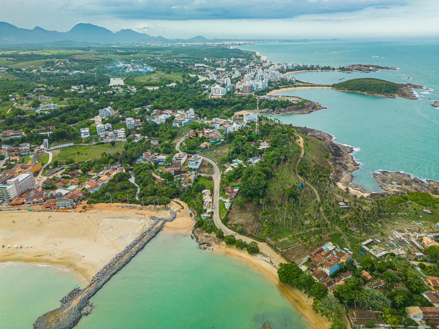 Dois quartos com ar a 190 m de praia Paradisíaca