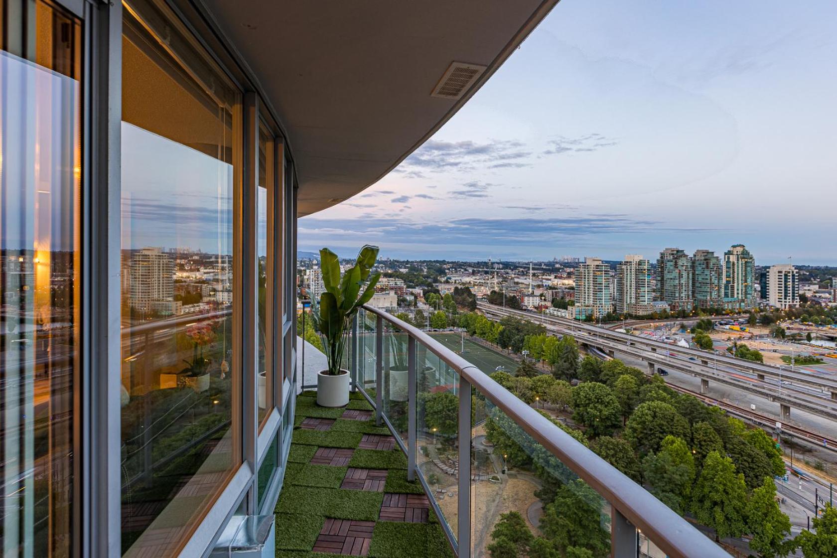 Vancouver Nest Downtown 2BR near Rogers Arena