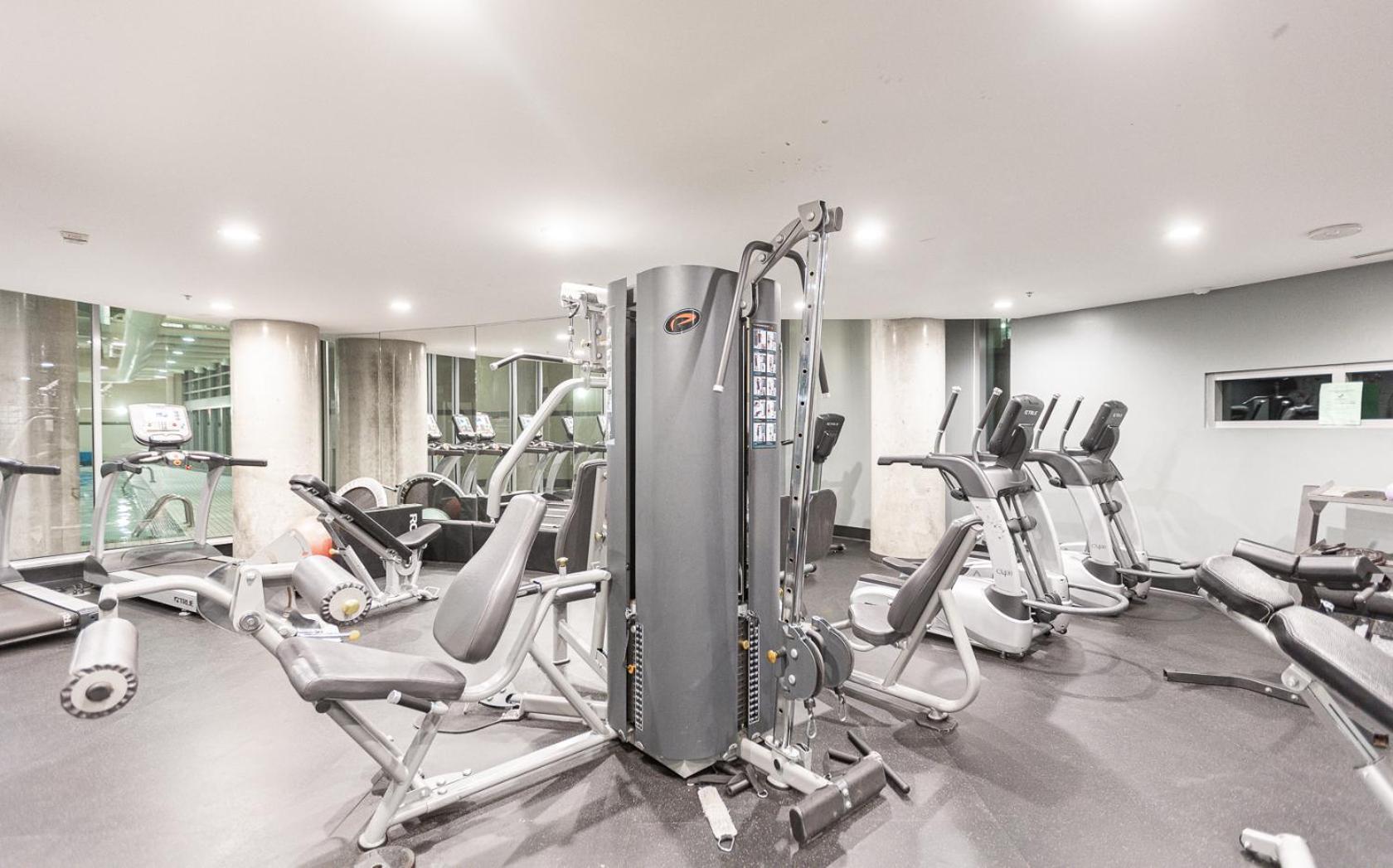 Vancouver Nest Downtown 2BR near Rogers Arena