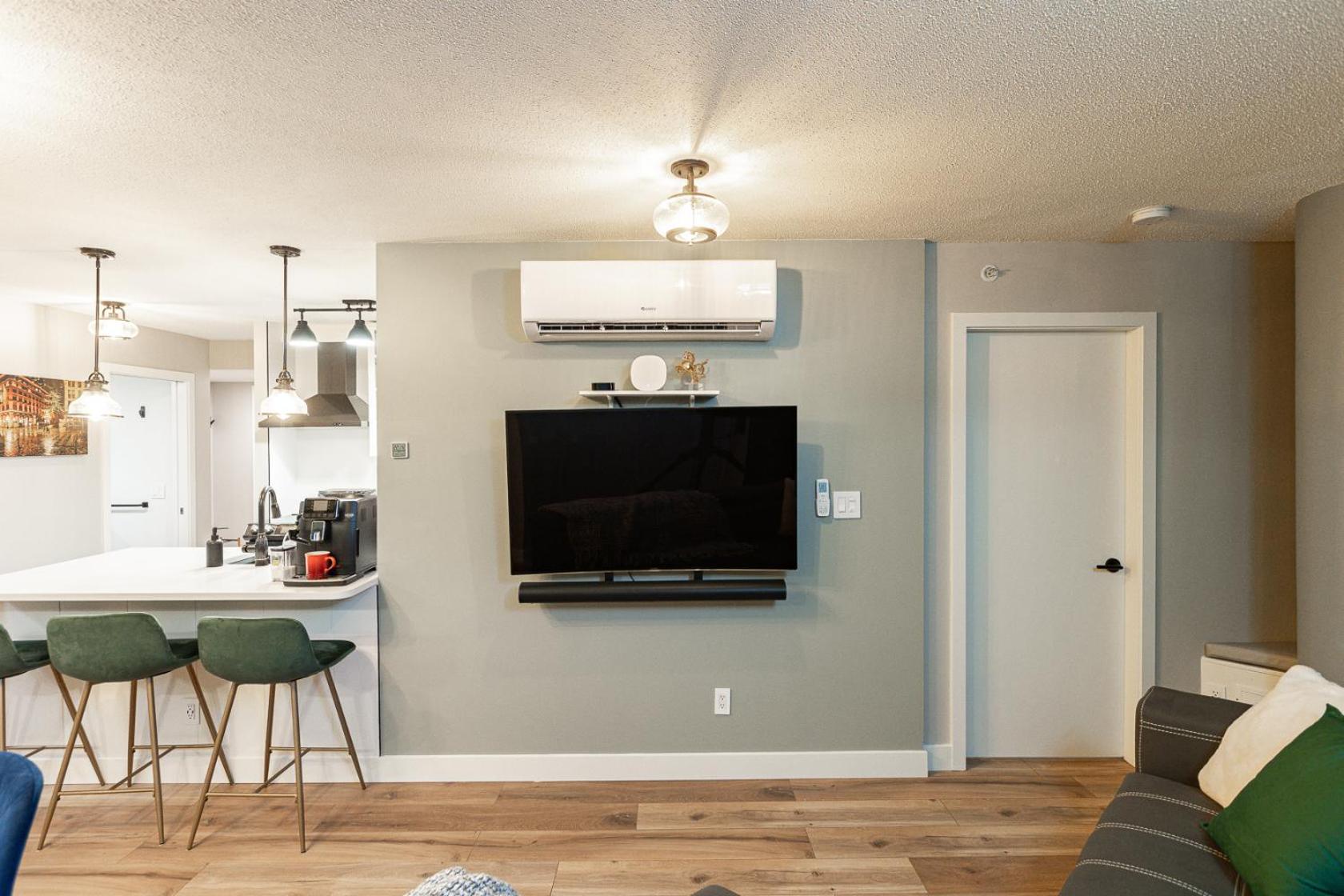 Vancouver Nest Downtown 2BR near Rogers Arena