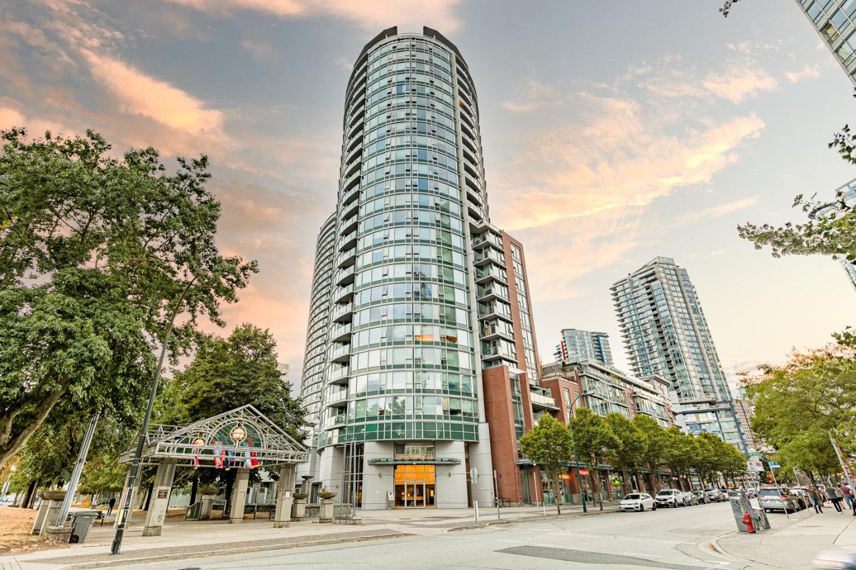 Vancouver Nest Downtown 2BR near Rogers Arena