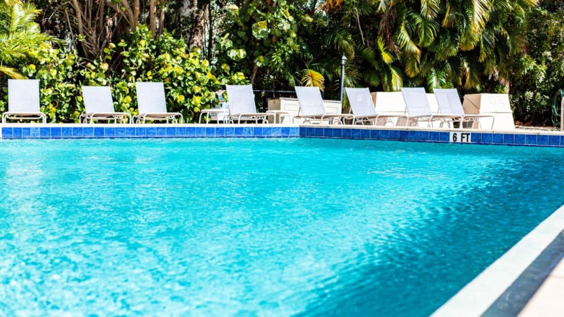Longboat Bay Club by CoolVacay