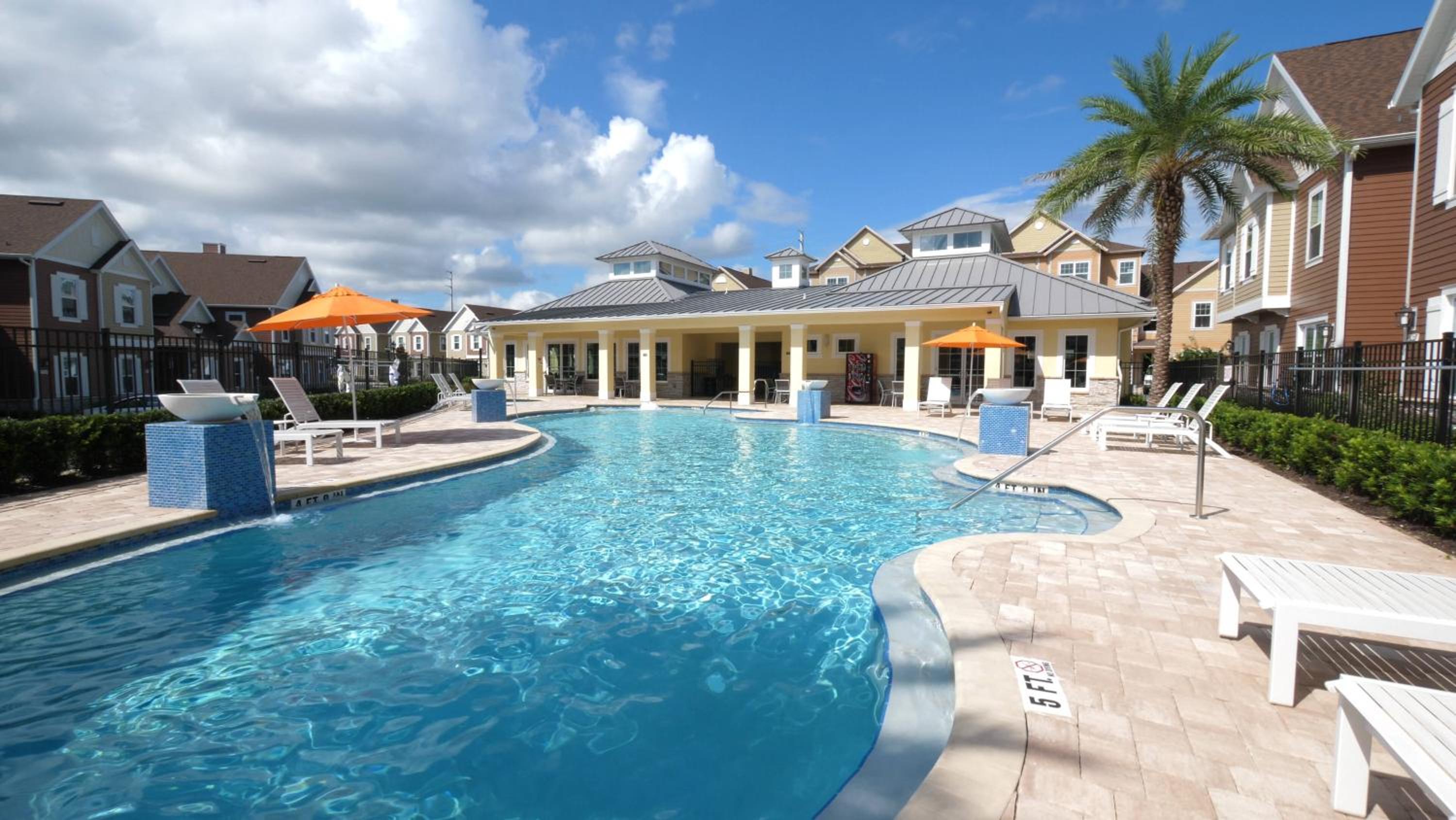 Gorgeous NEW 4 Beds Dream Villa 5 min to Disney