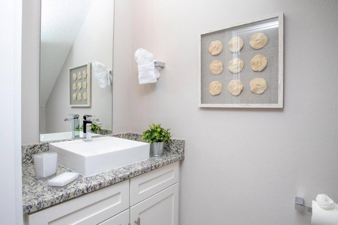 Dreamscape NEW 4 Suites Villa 5 min to Disney