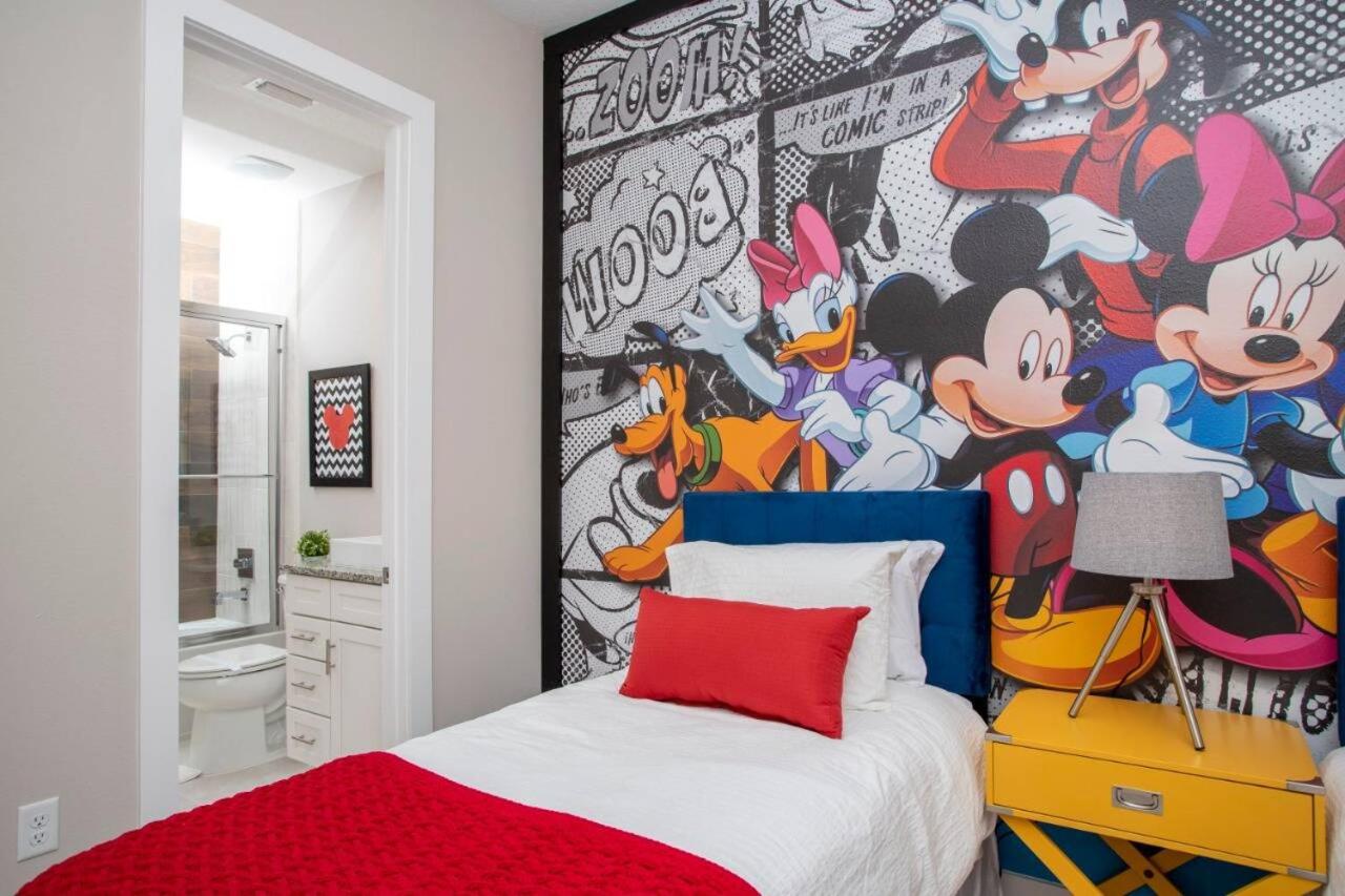Dreamscape NEW 4 Suites Villa 5 min to Disney