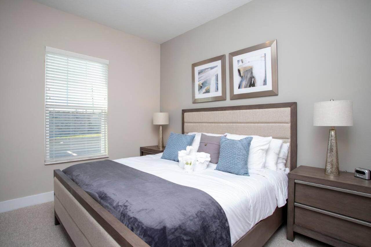 Dreamscape NEW 4 Suites Villa 5 min to Disney