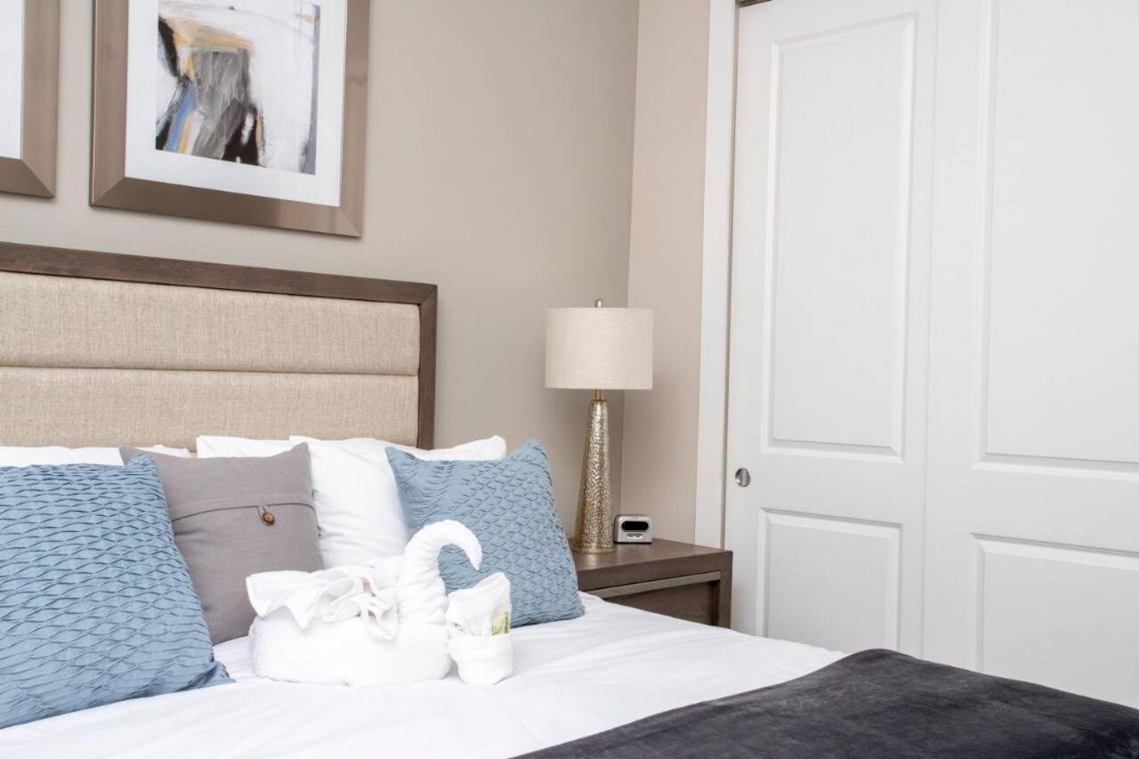 Dreamscape NEW 4 Suites Villa 5 min to Disney