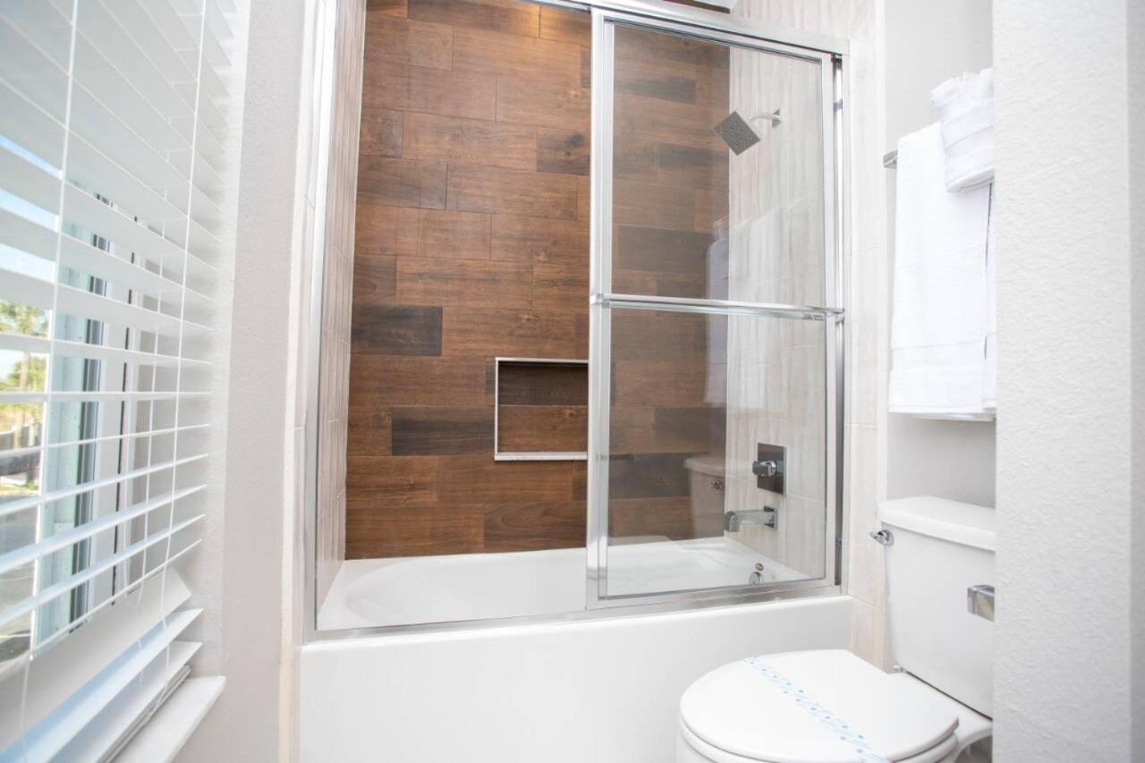 Dreamscape NEW 4 Suites Villa 5 min to Disney