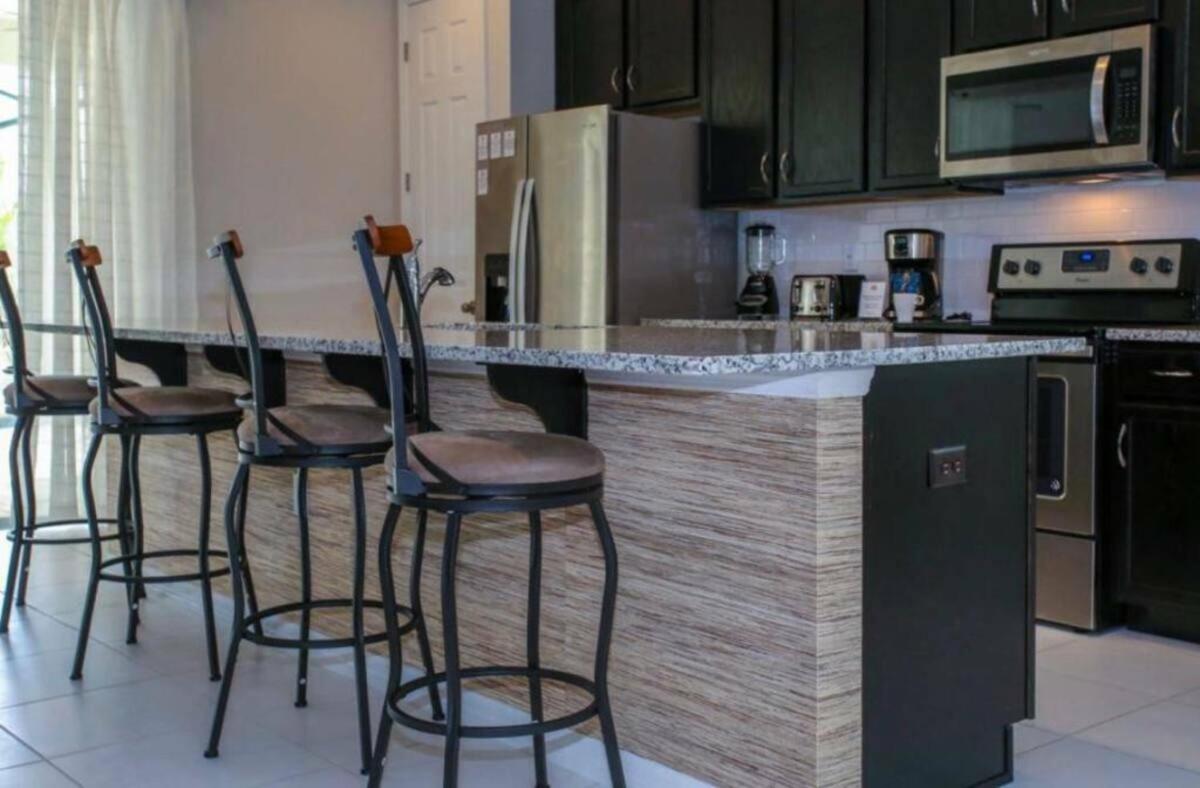 Gorgeous 4 Bed Dream house at Solara Resort view 5