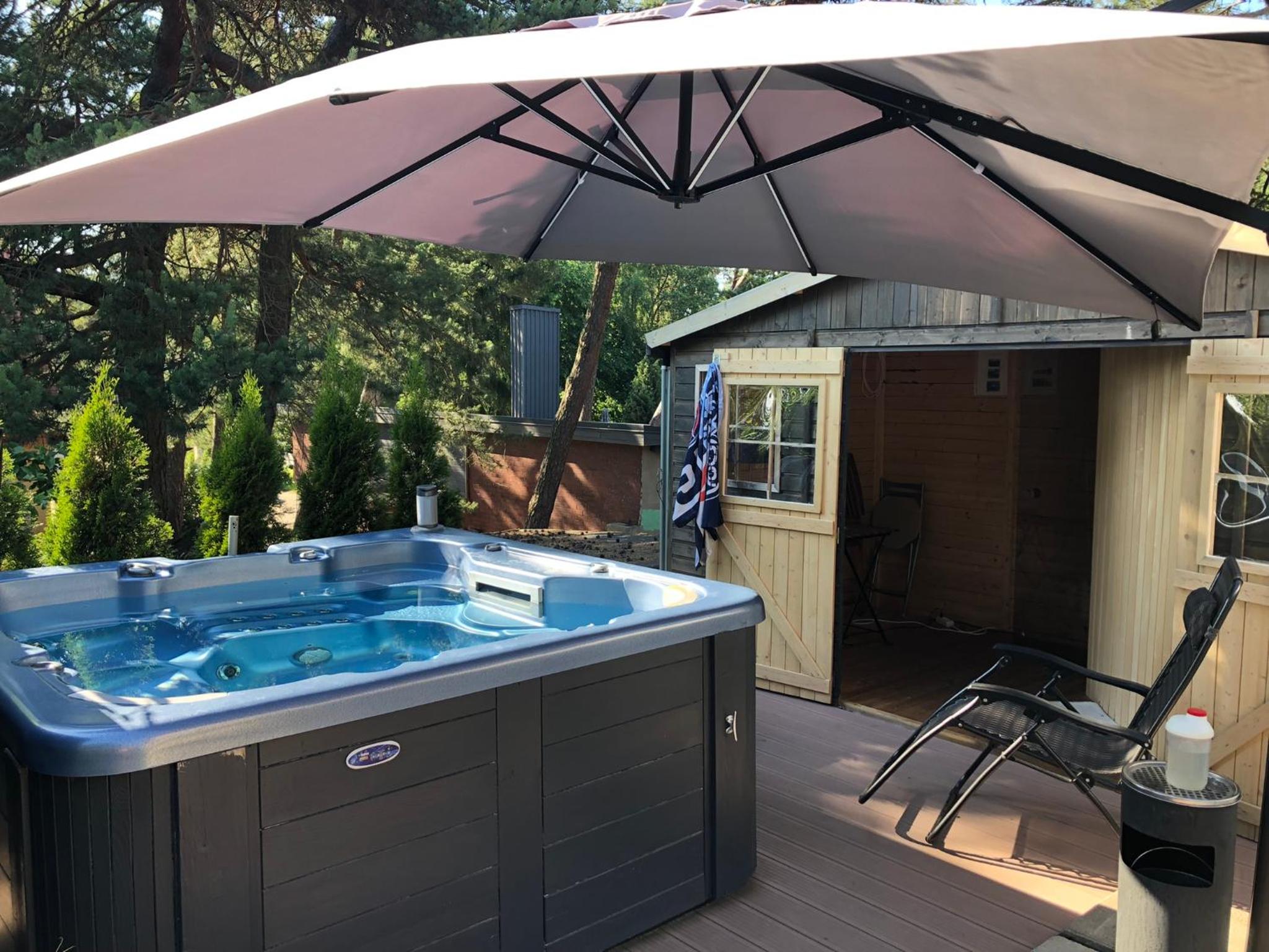 1-bedroom apartment-rooftop JAKUZZI-hot tub, BBQ & SAUNA in a FOREST by the BEACH view 2