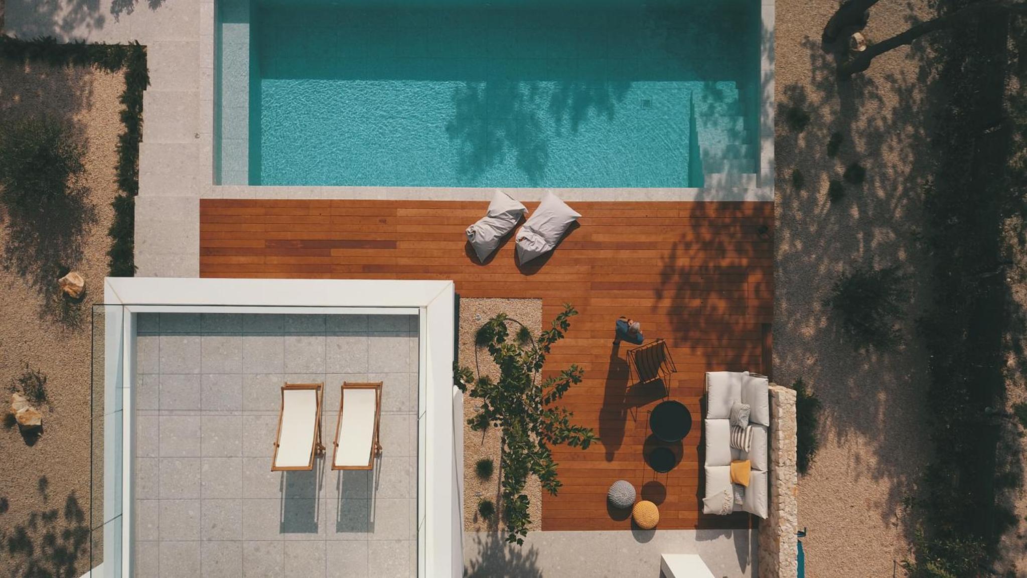 D-Tree HOUSE private heated pool