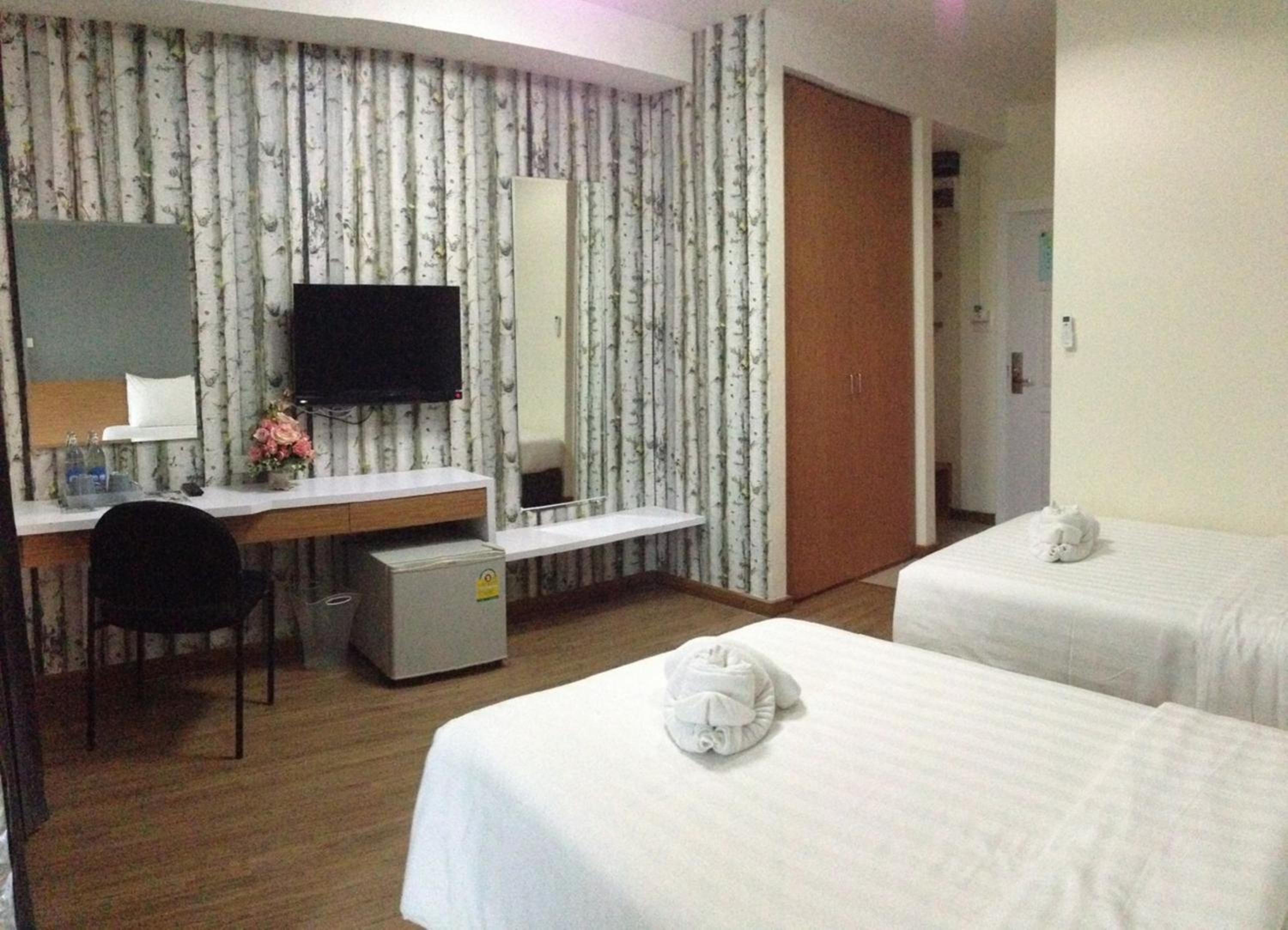 Prajaktra City Hostel