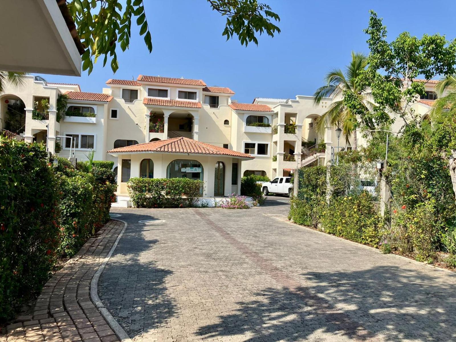 Hotel Villa Flamingo Golf Ixtapa - Image 1