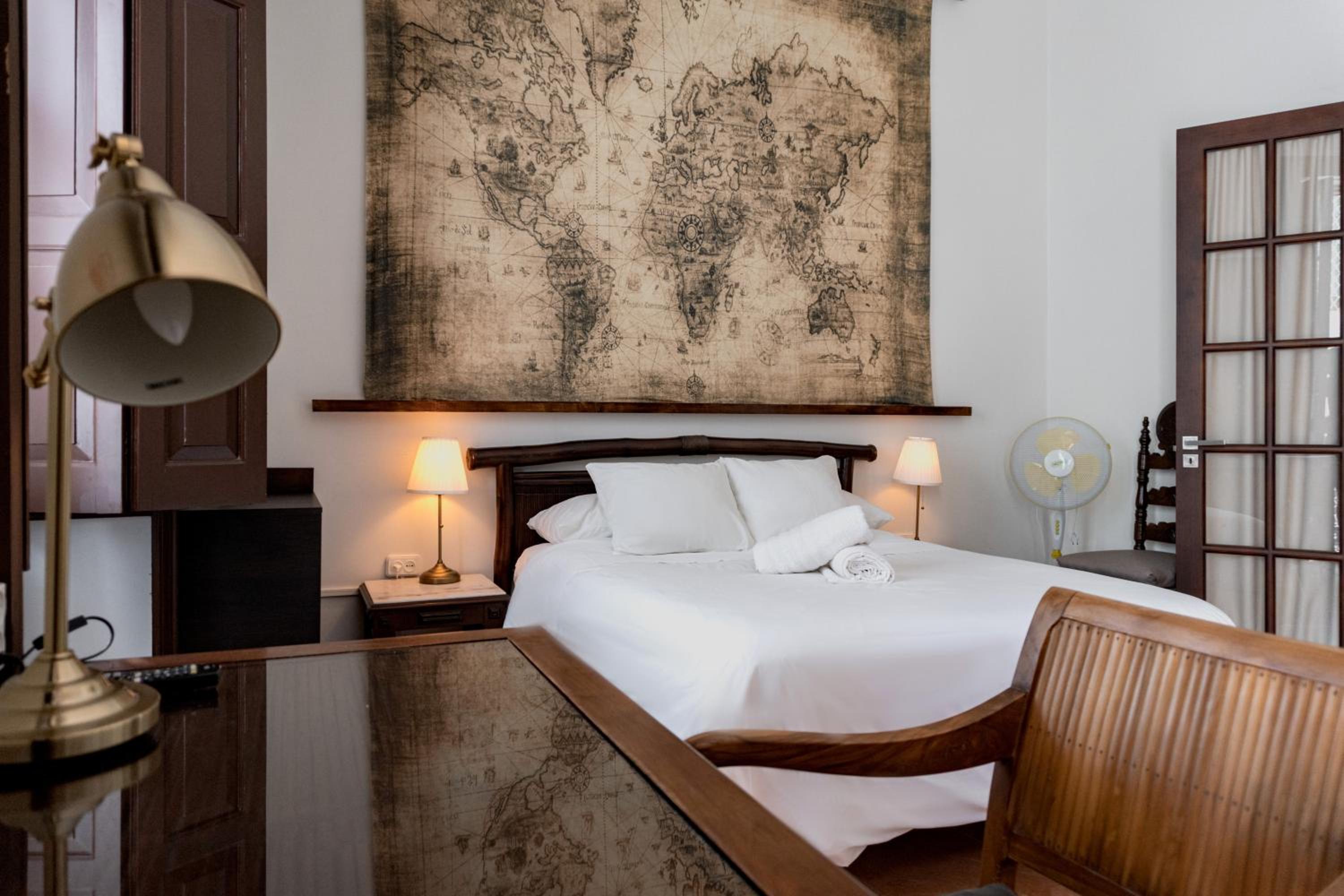 Santa Ana Suite & Rooms