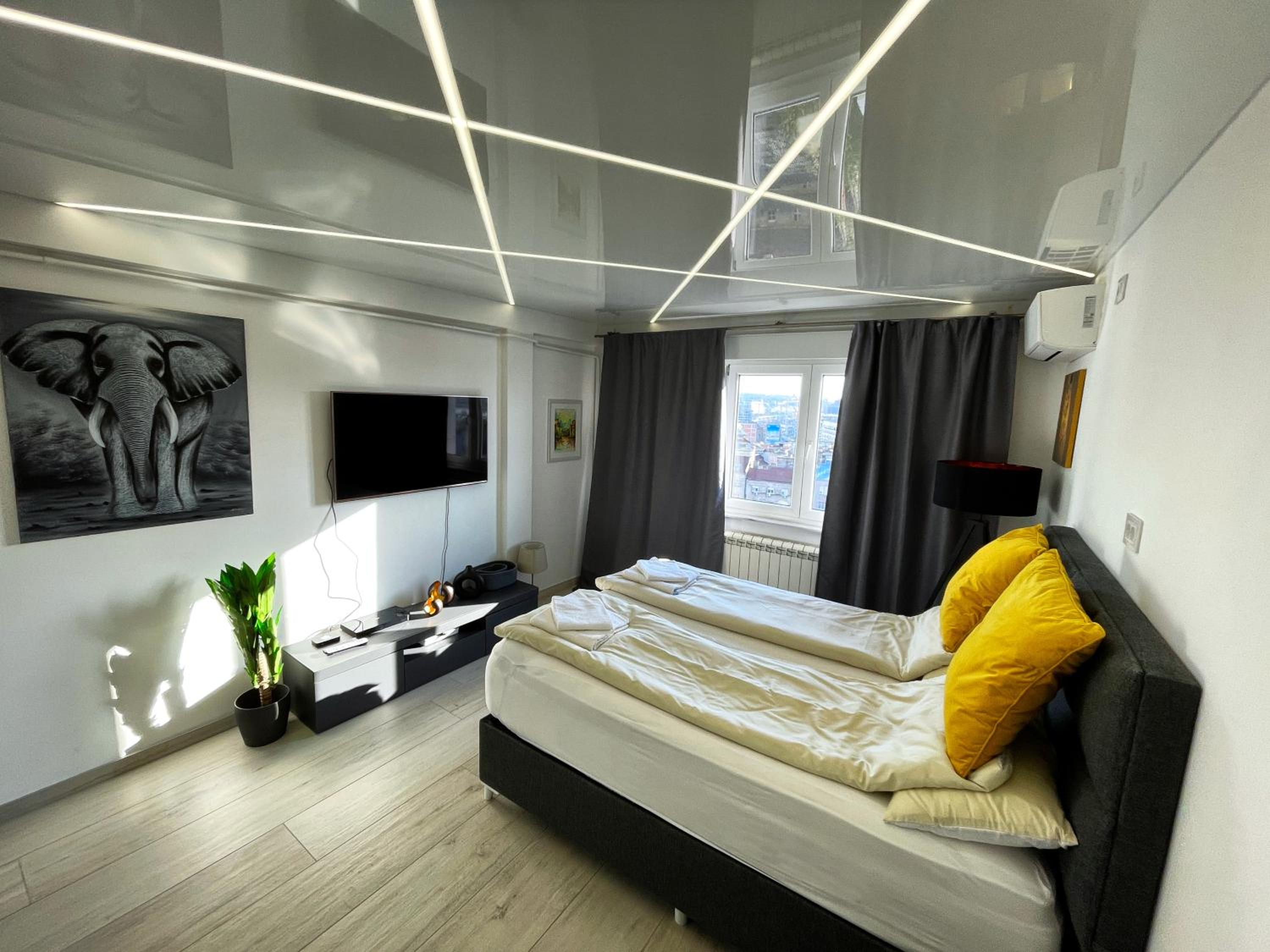 Vip Lounge 63 view 2