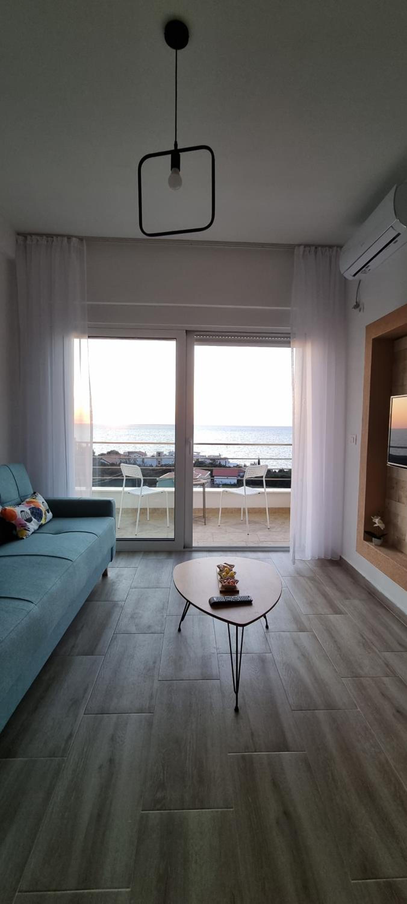 Cold Bay Mansion Luxury Sea View Suites view 4