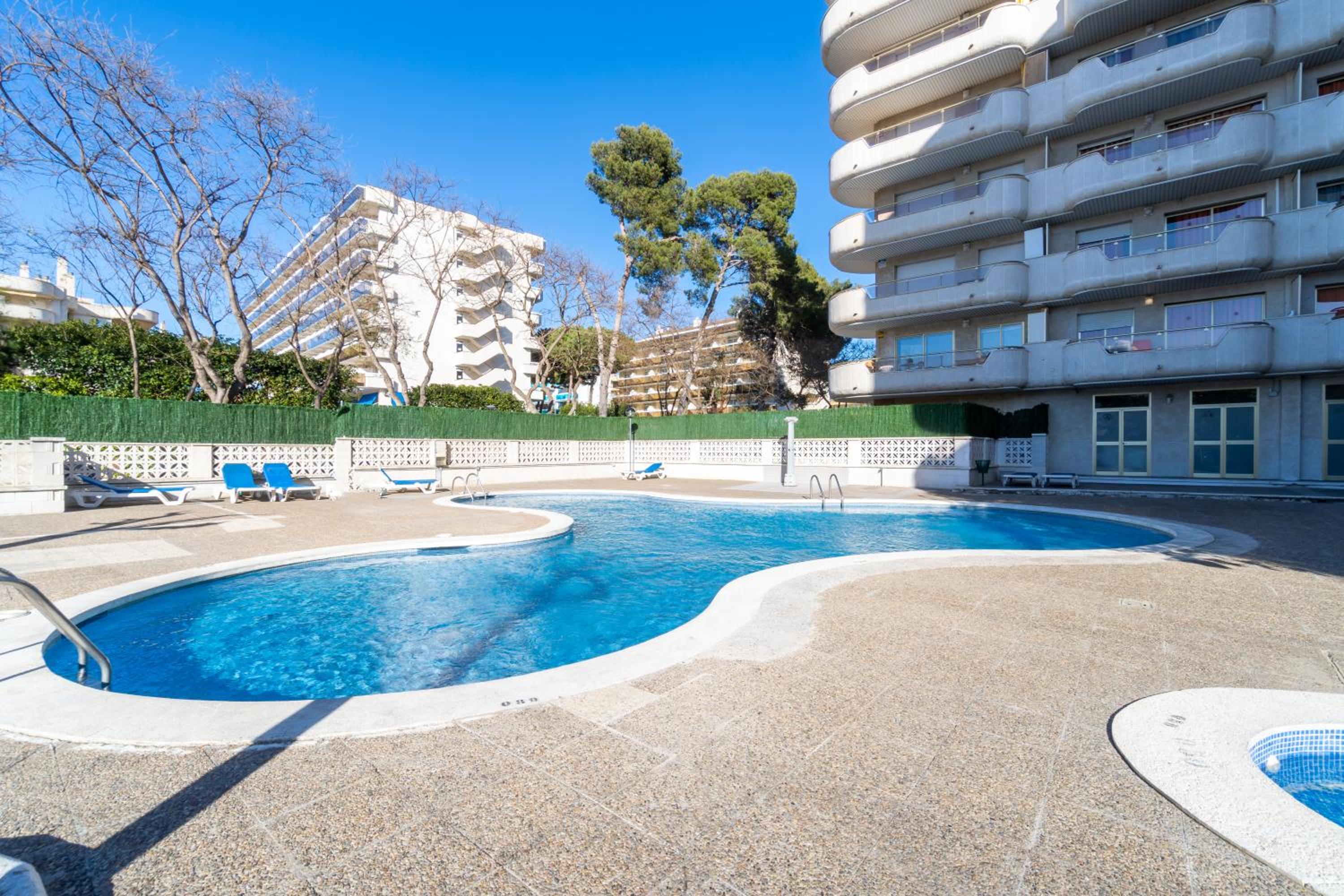 Playa-Piscina-Port Aventura4
