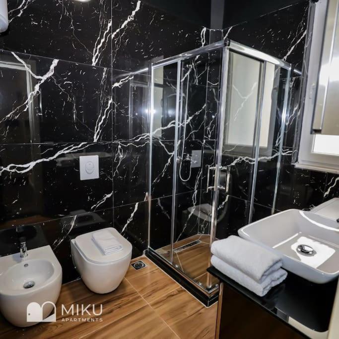 Miku Apartment - Contemporary 1 BDR At Komuna e Parisit