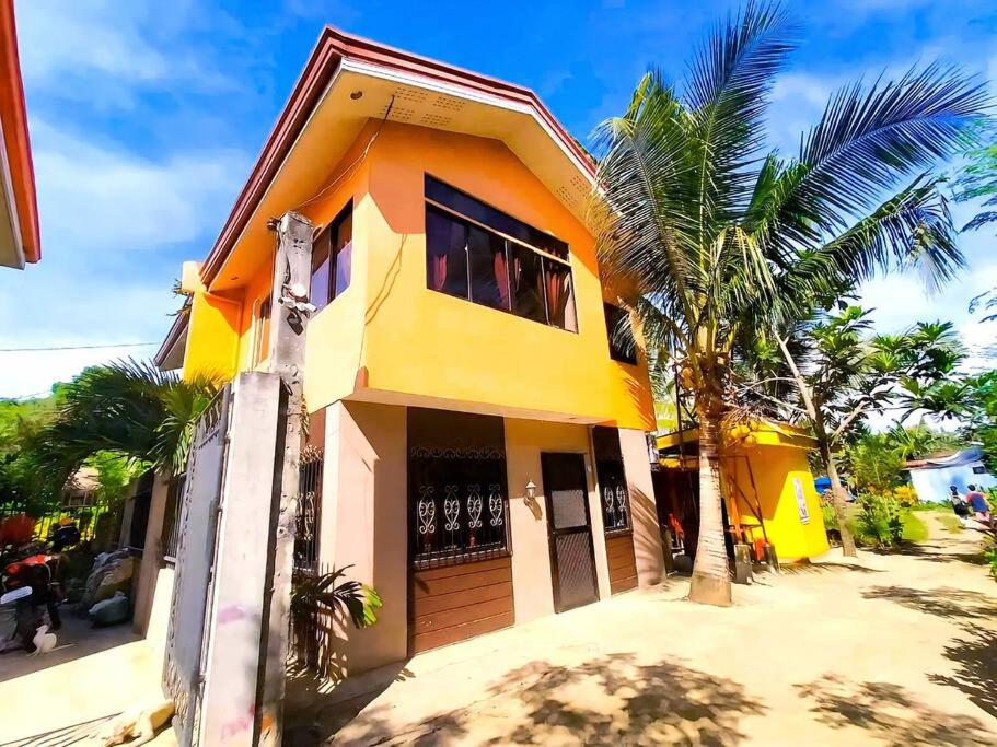 Family Friendly Entire House 4 minutes to Beach view 3