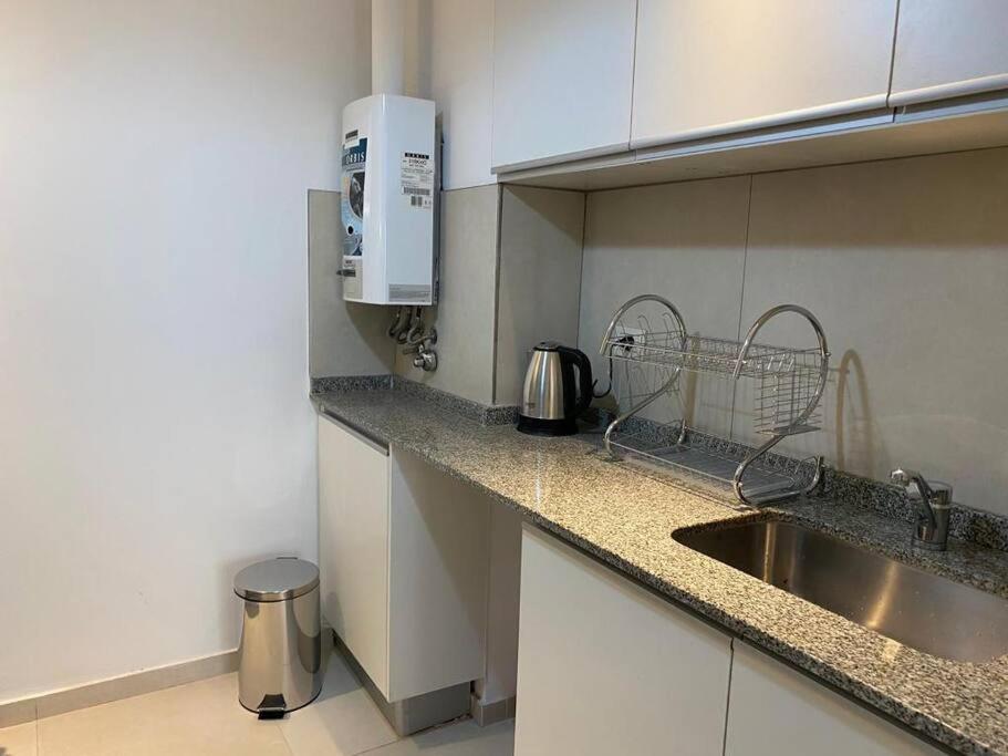 Departamento para 4 personas, con cochera, a metros del centro de la ciudad