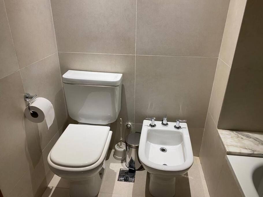 Departamento para 4 personas, con cochera, a metros del centro de la ciudad
