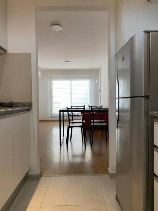 Departamento para 4 personas, con cochera, a metros del centro de la ciudad