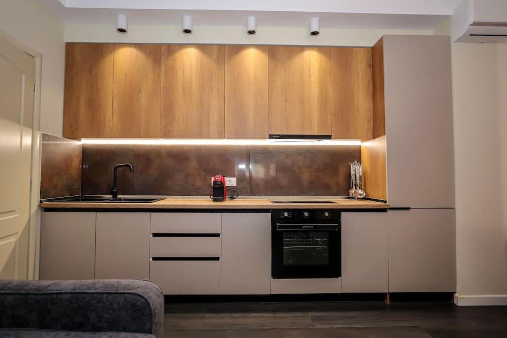Miku Apartment- Exclusive 1 Bedroom At Komuna e Parisit