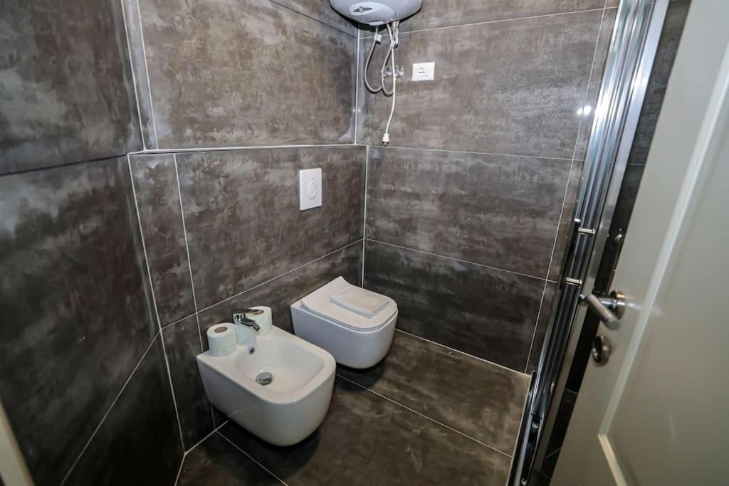 Miku Apartment- Exclusive 1 Bedroom At Komuna e Parisit