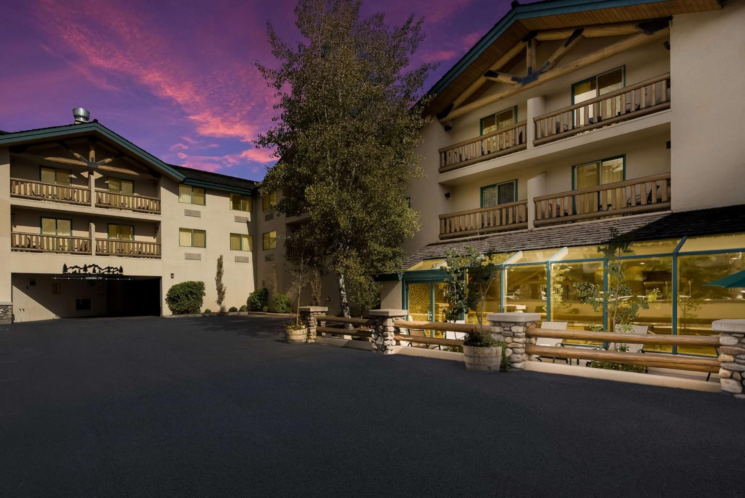 Best Western Plus Kentwood Lodge - Property Image 29