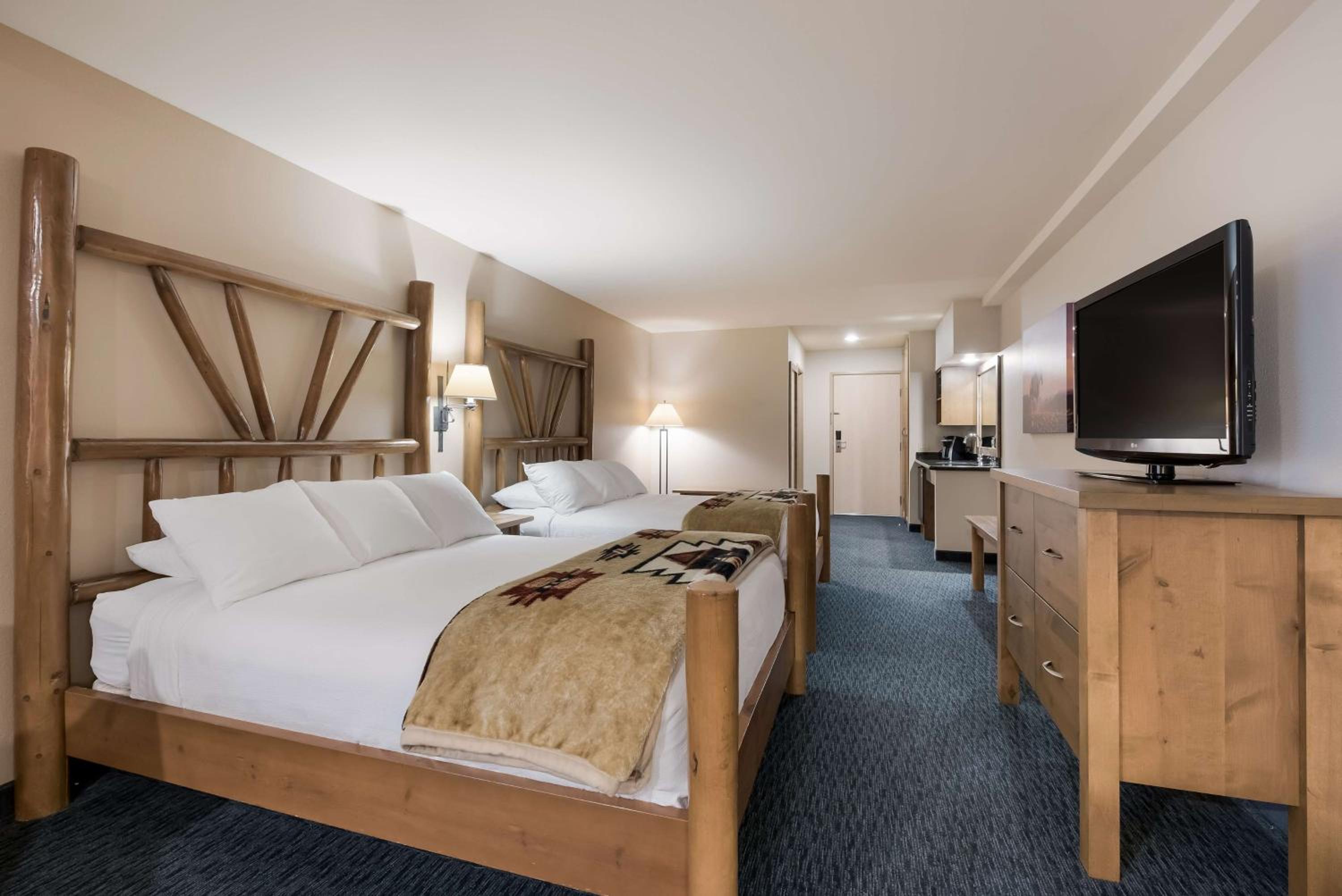 Best Western Plus Kentwood Lodge - Property Image 11