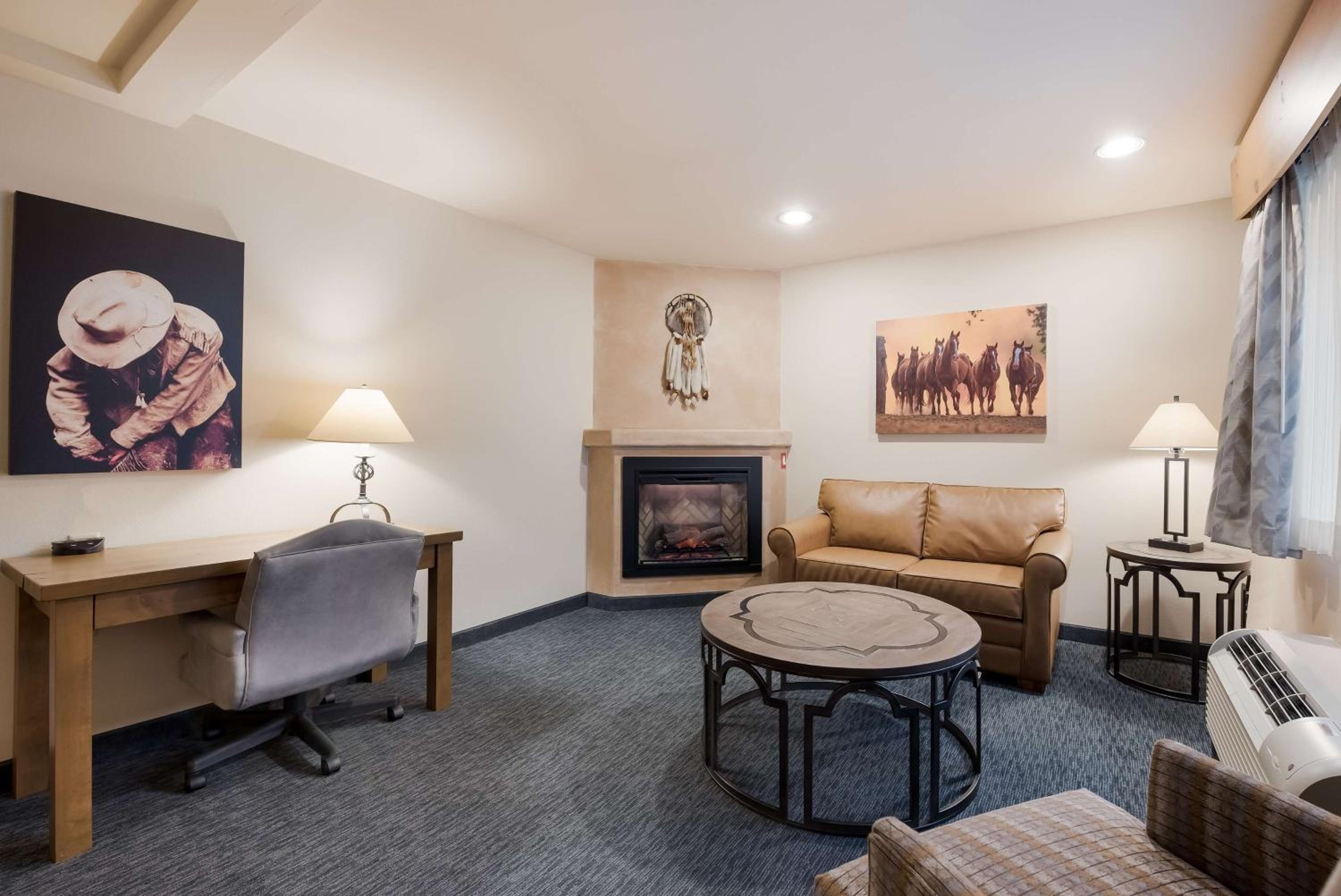 Best Western Plus Kentwood Lodge - Property Image 1