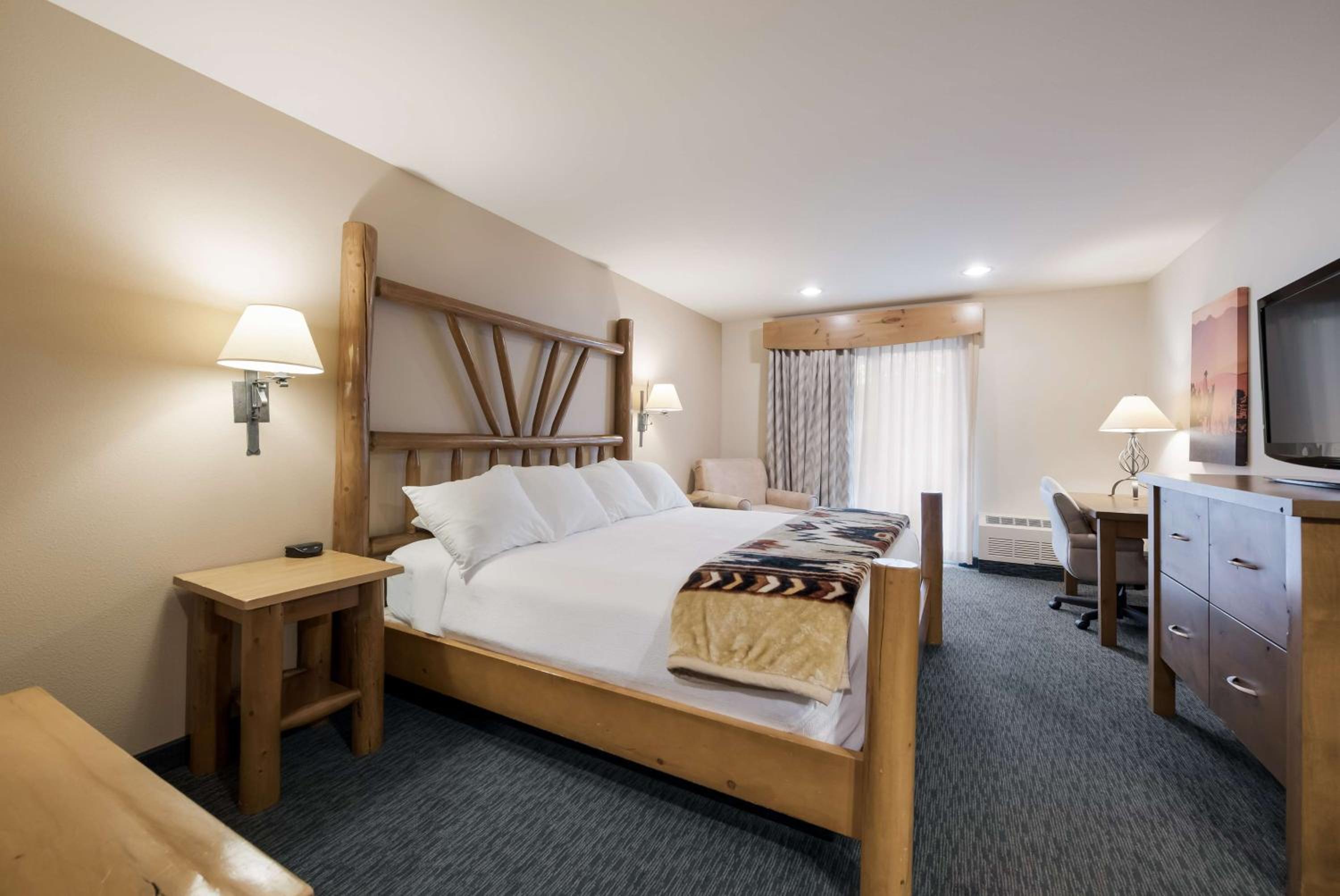Best Western Plus Kentwood Lodge - Property Image 38