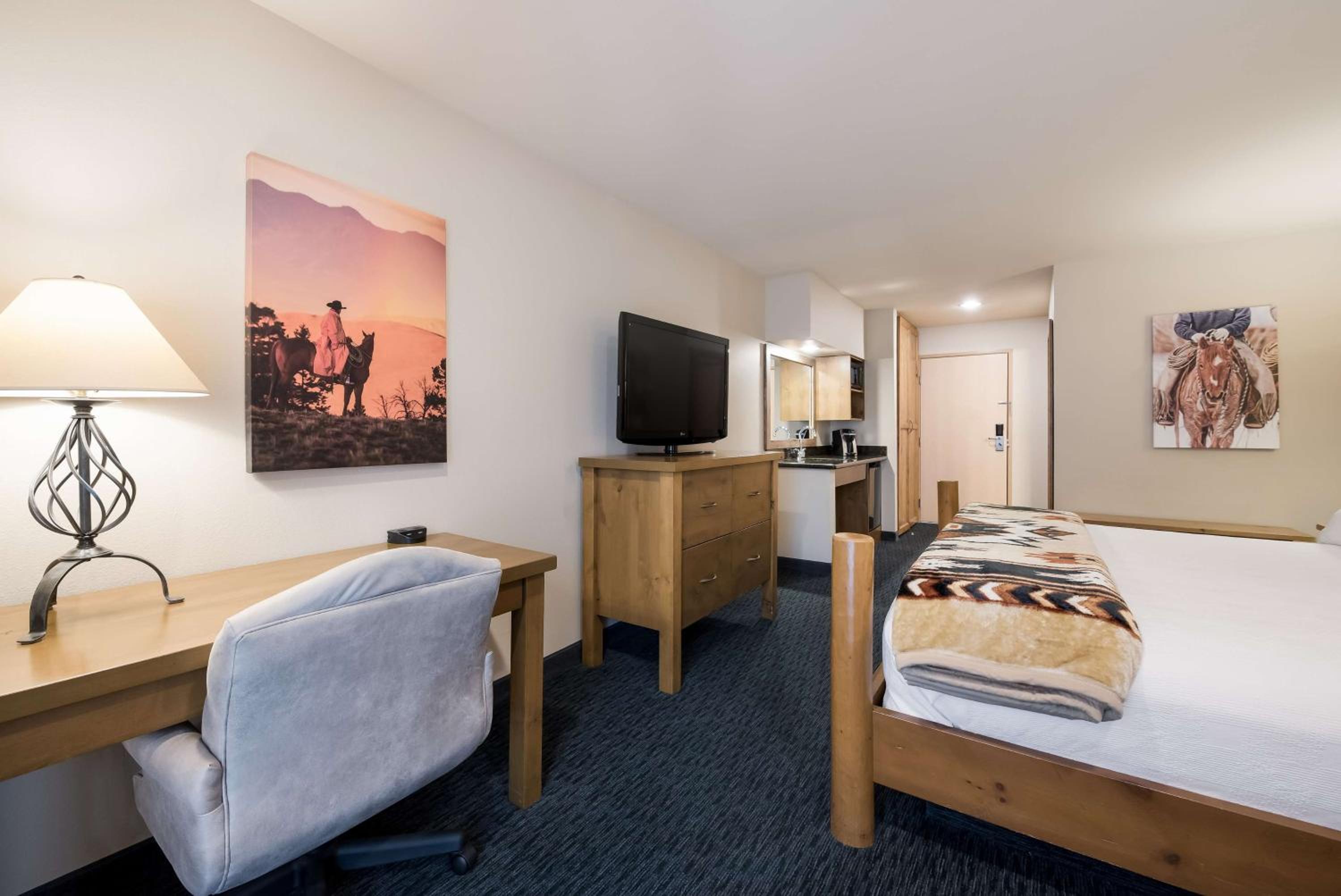 Best Western Plus Kentwood Lodge - Property Image 39