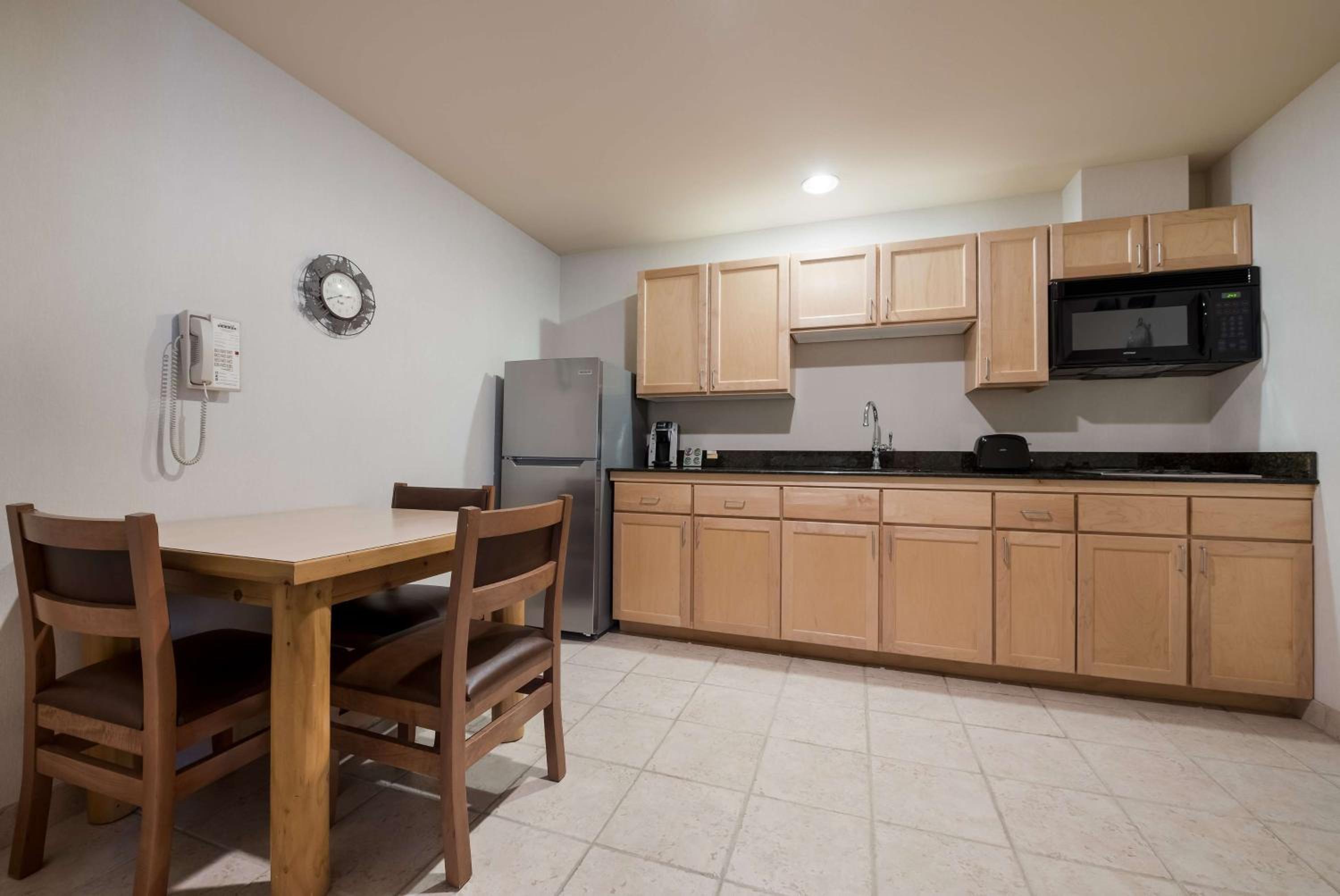 Best Western Plus Kentwood Lodge - Property Image 48