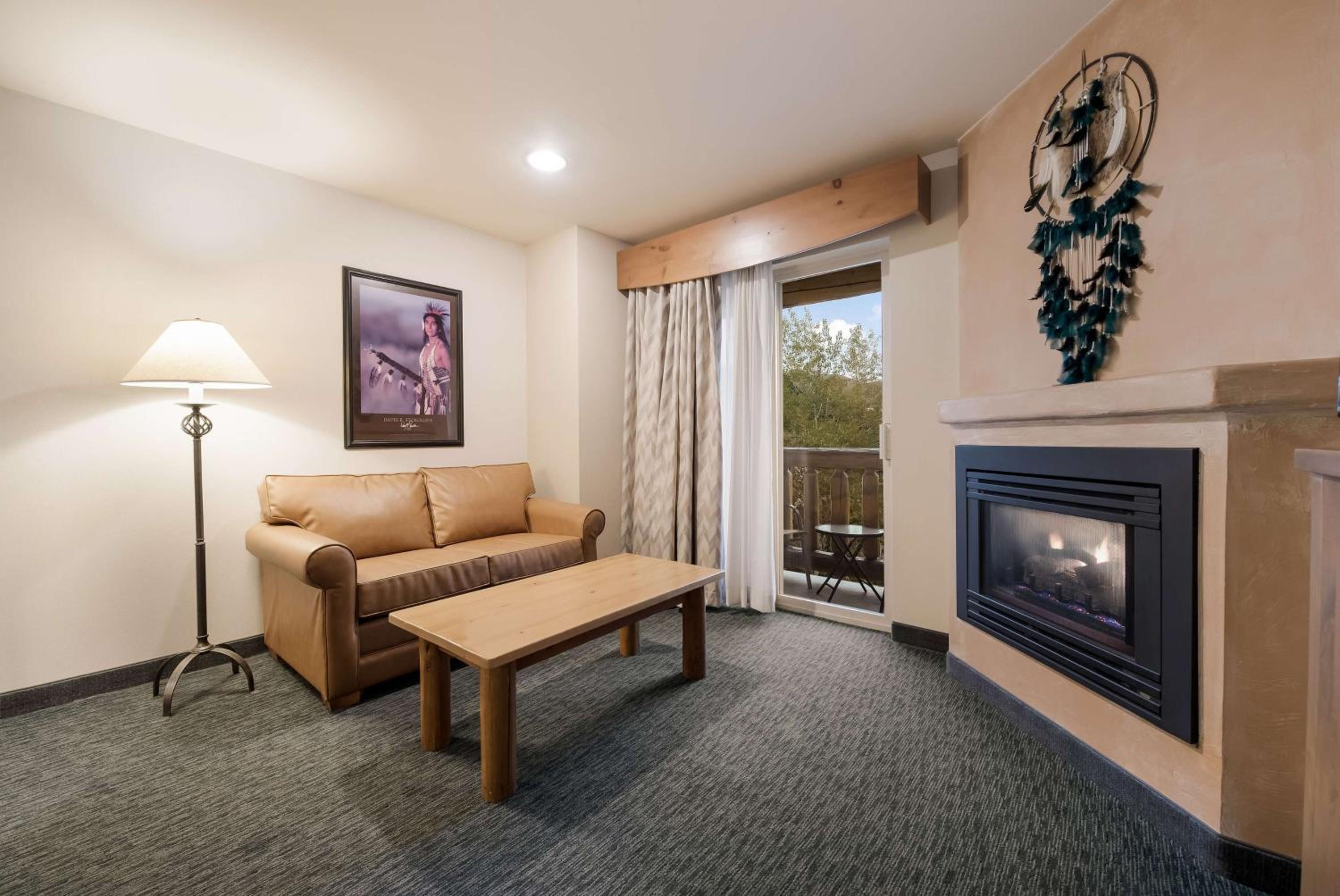 Best Western Plus Kentwood Lodge - Property Image 9