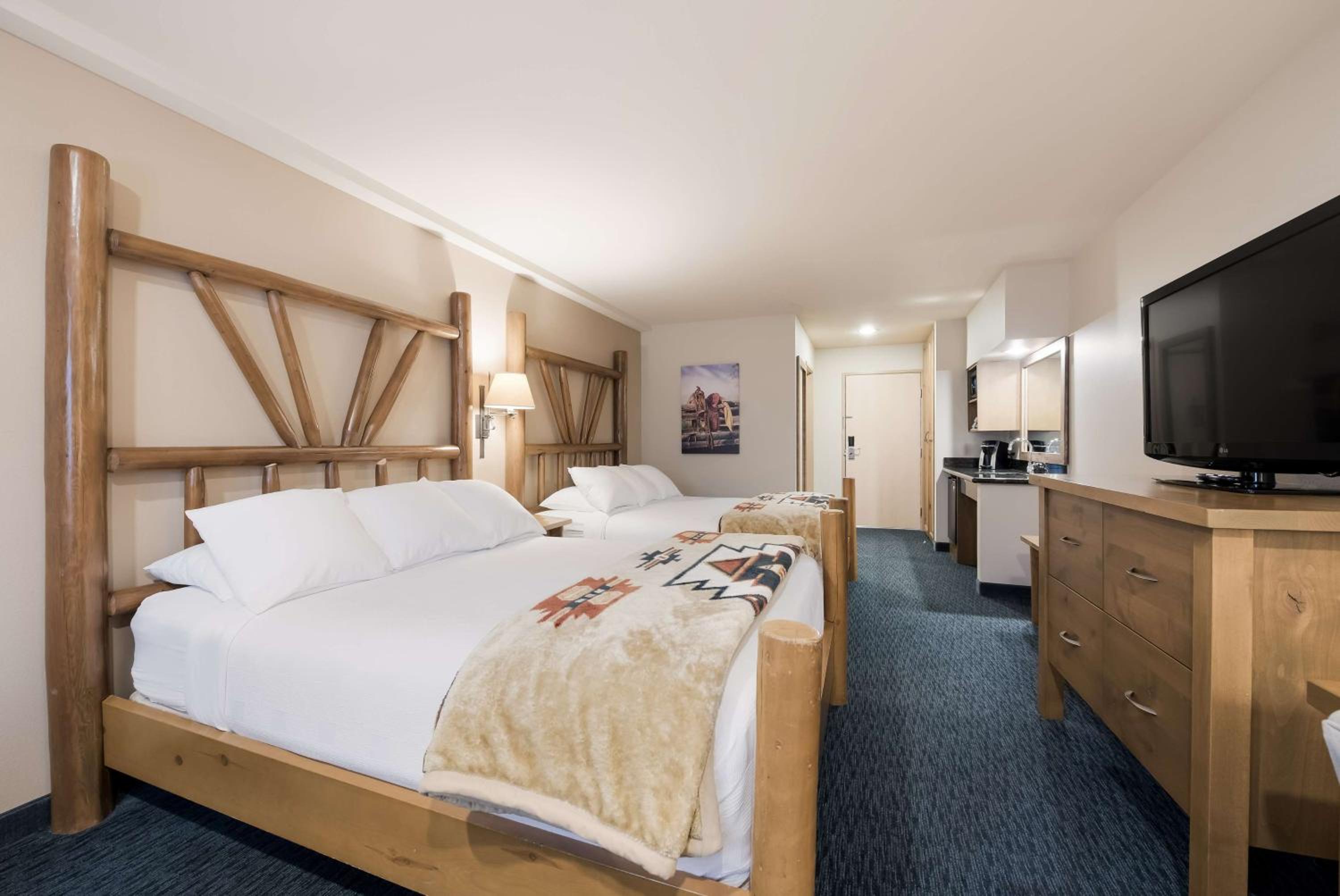 Best Western Plus Kentwood Lodge - Property Image 20