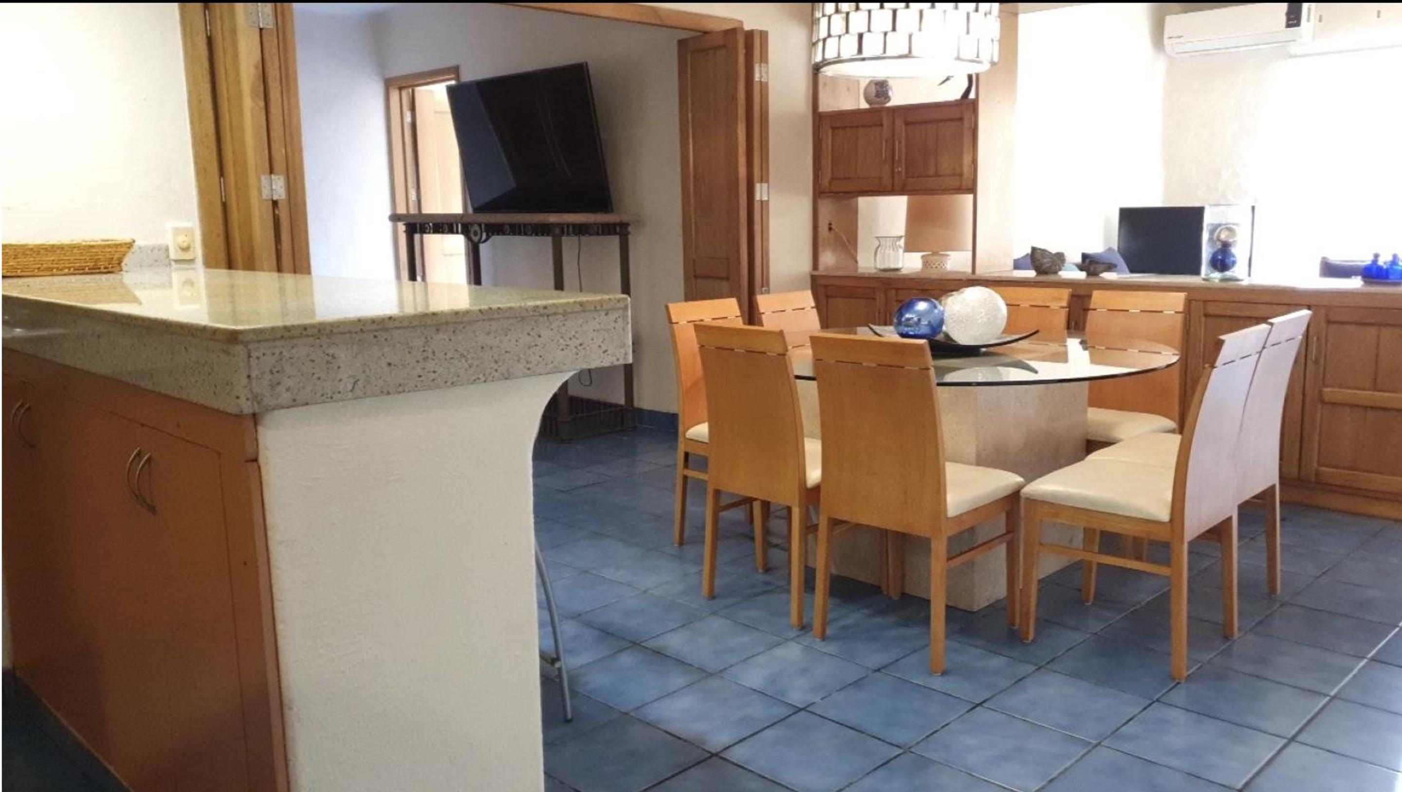 Los Tules - Huge beachfront condo in an amazing location view 3