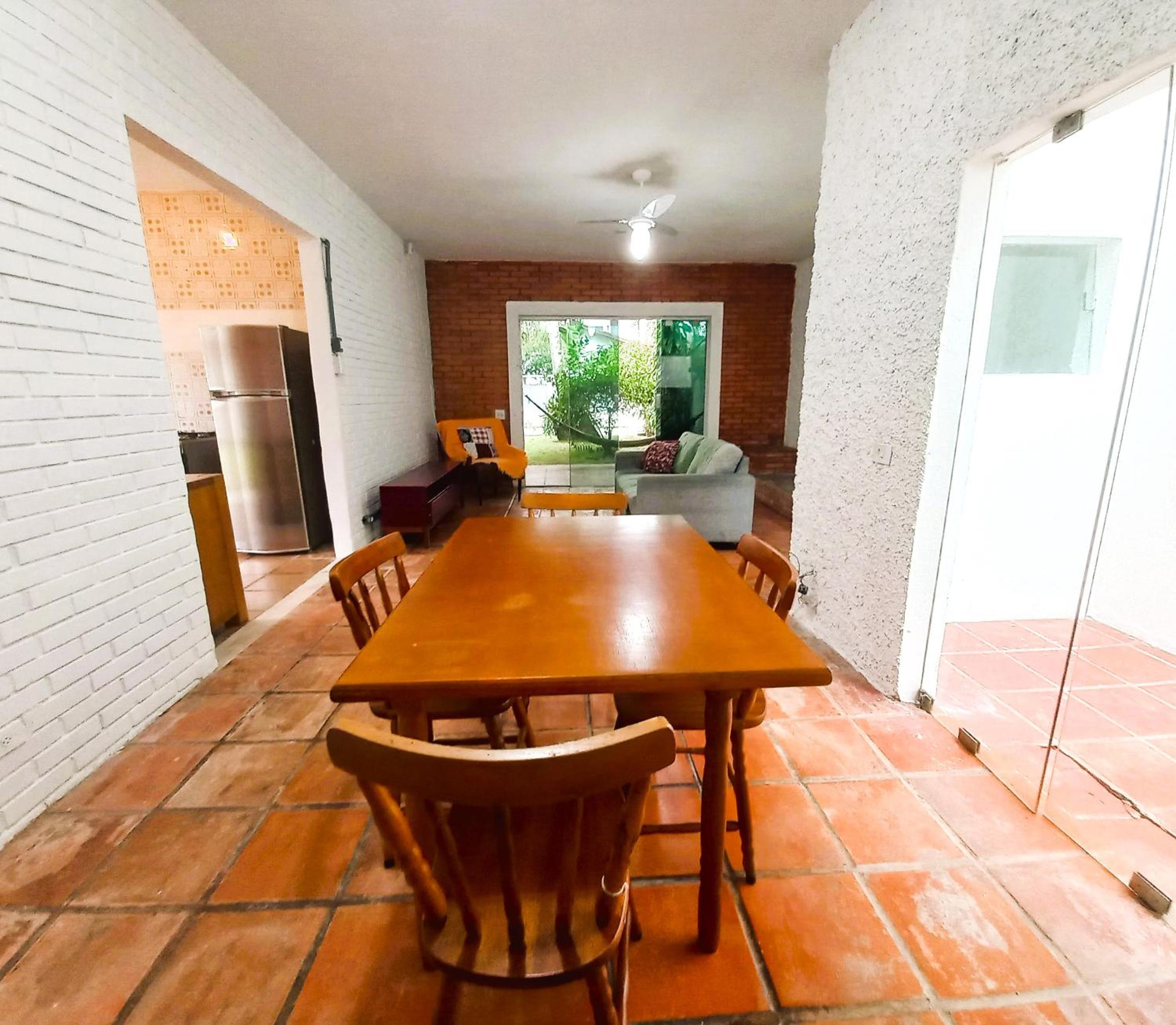 Casa Jardim com 5 quartos em Ubatuba