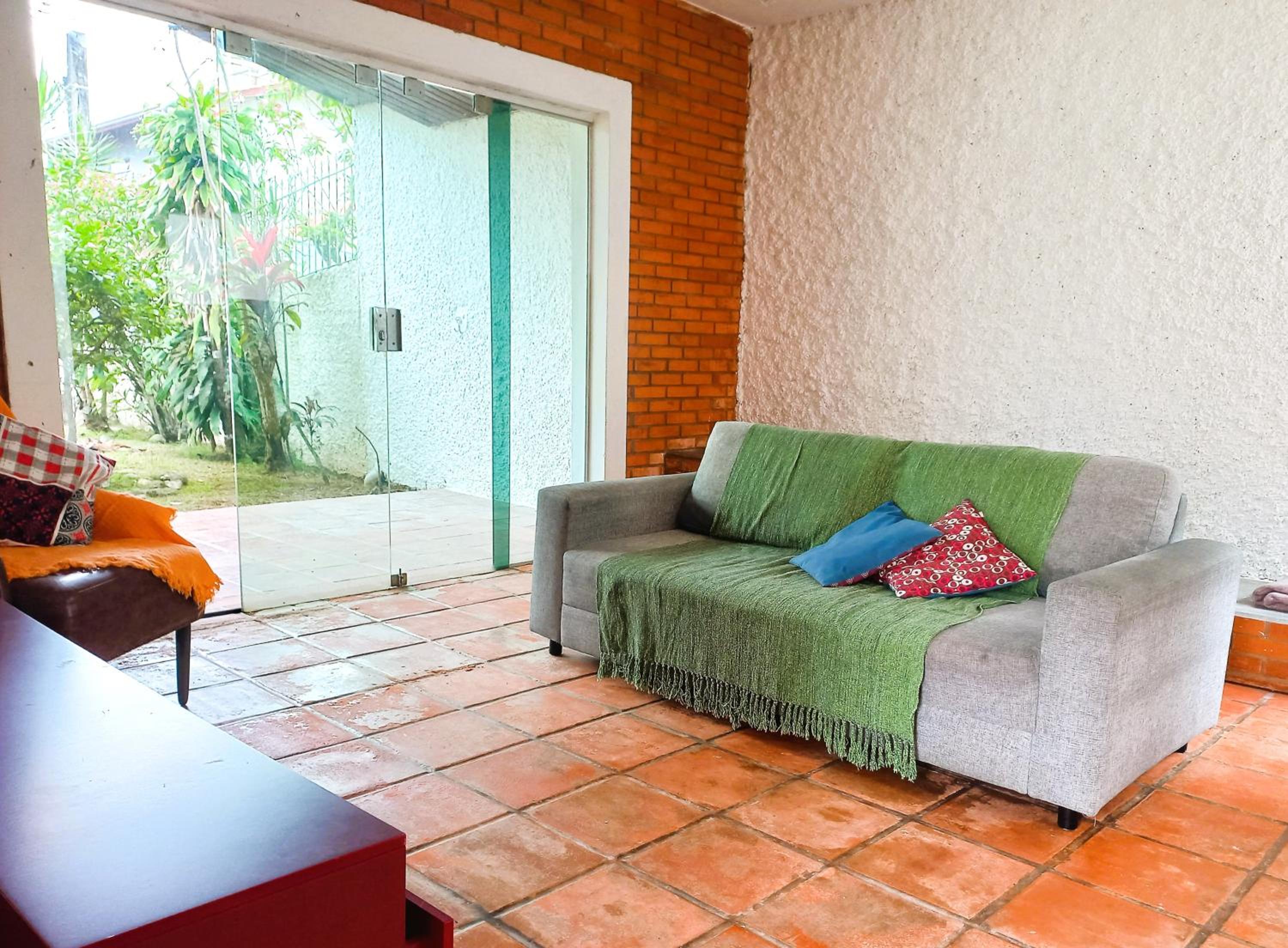Casa Jardim com 5 quartos em Ubatuba