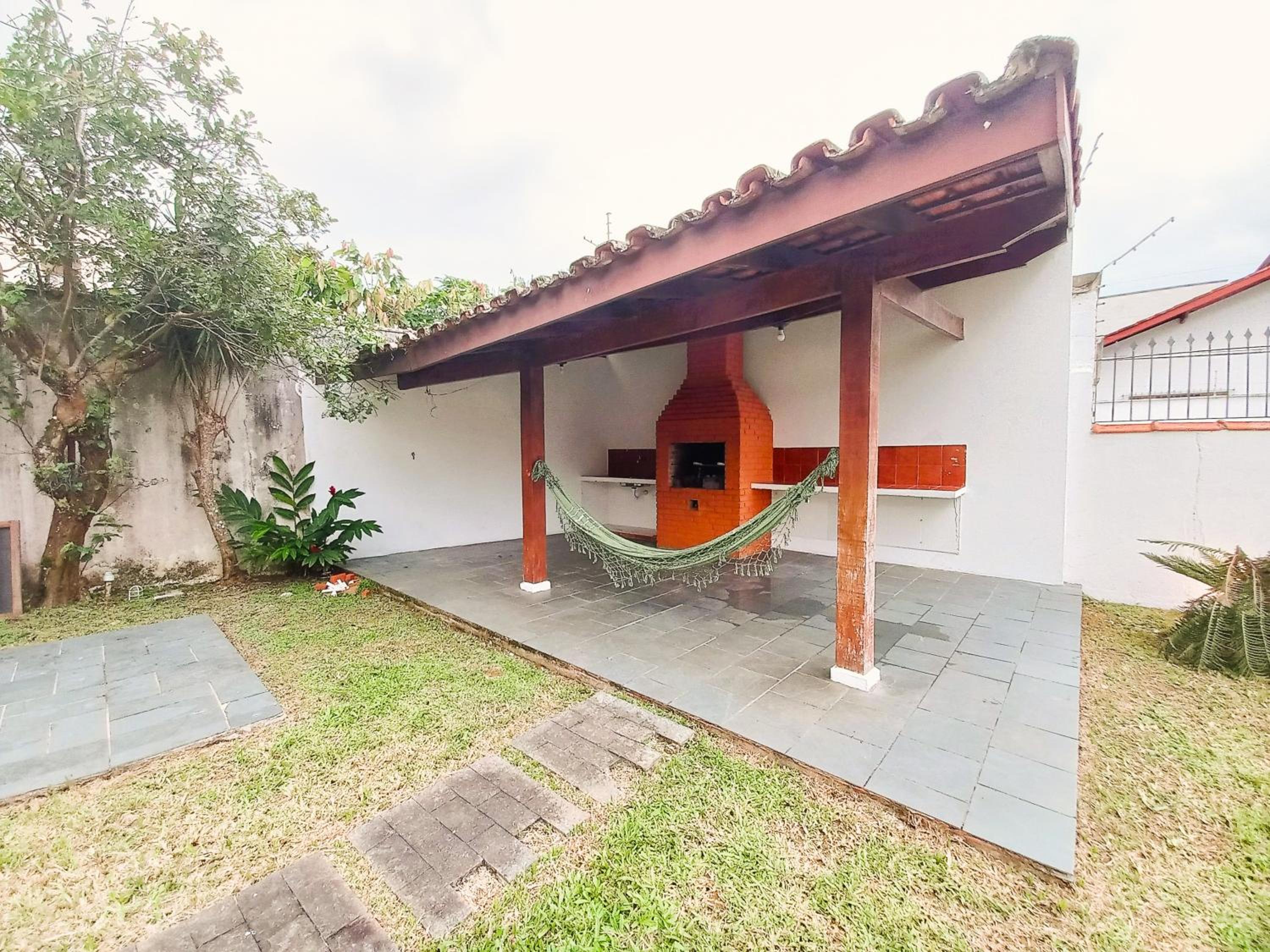 Casa Jardim com 5 quartos em Ubatuba