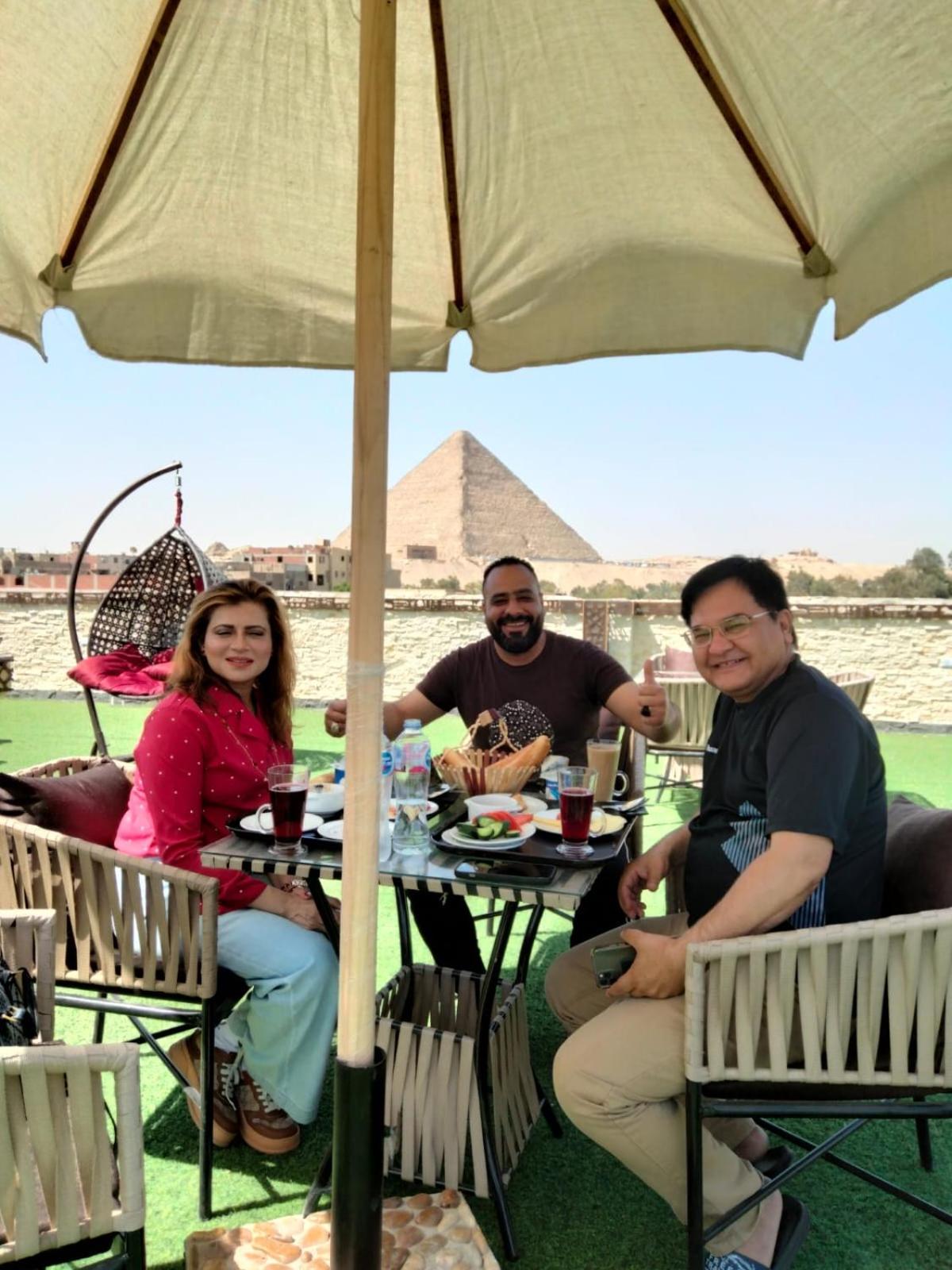 King Cheops Inn - Pyramid View