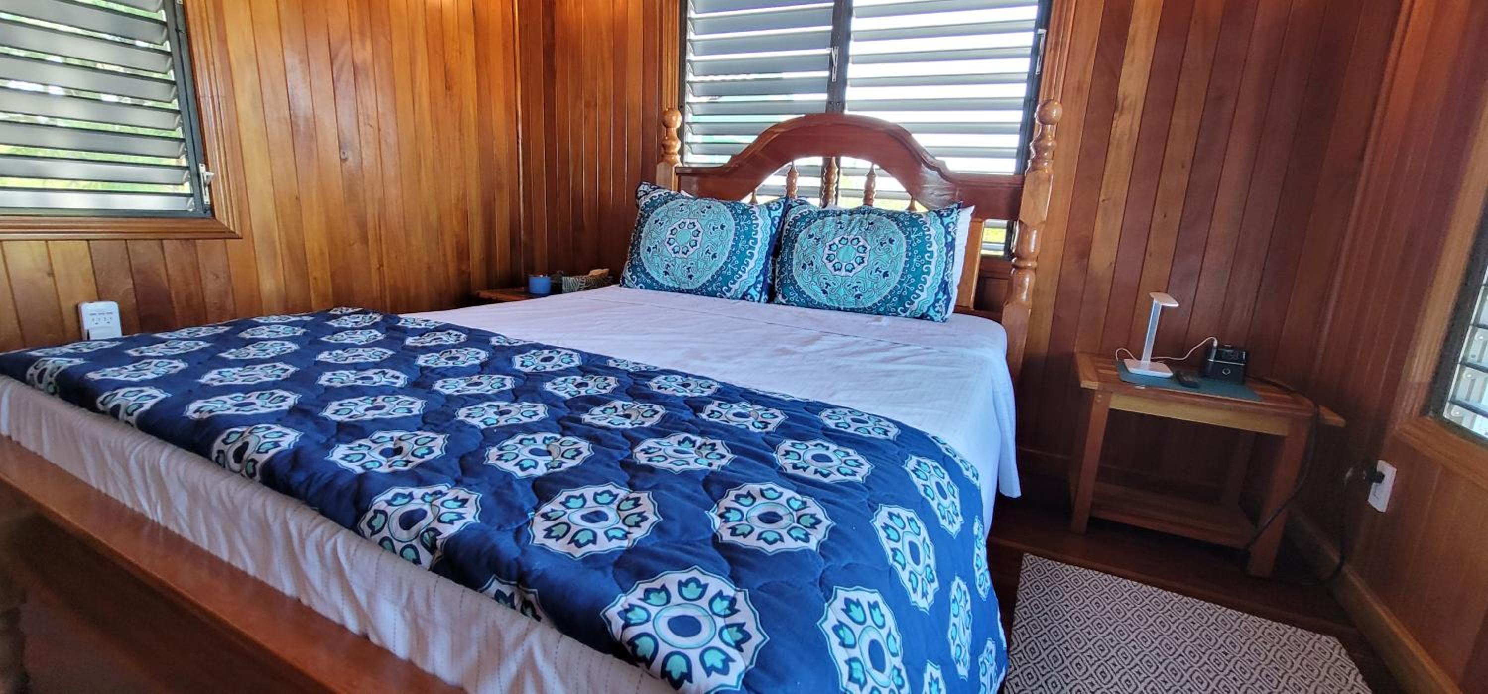 Therapy Cabins - Belize Island Experience
