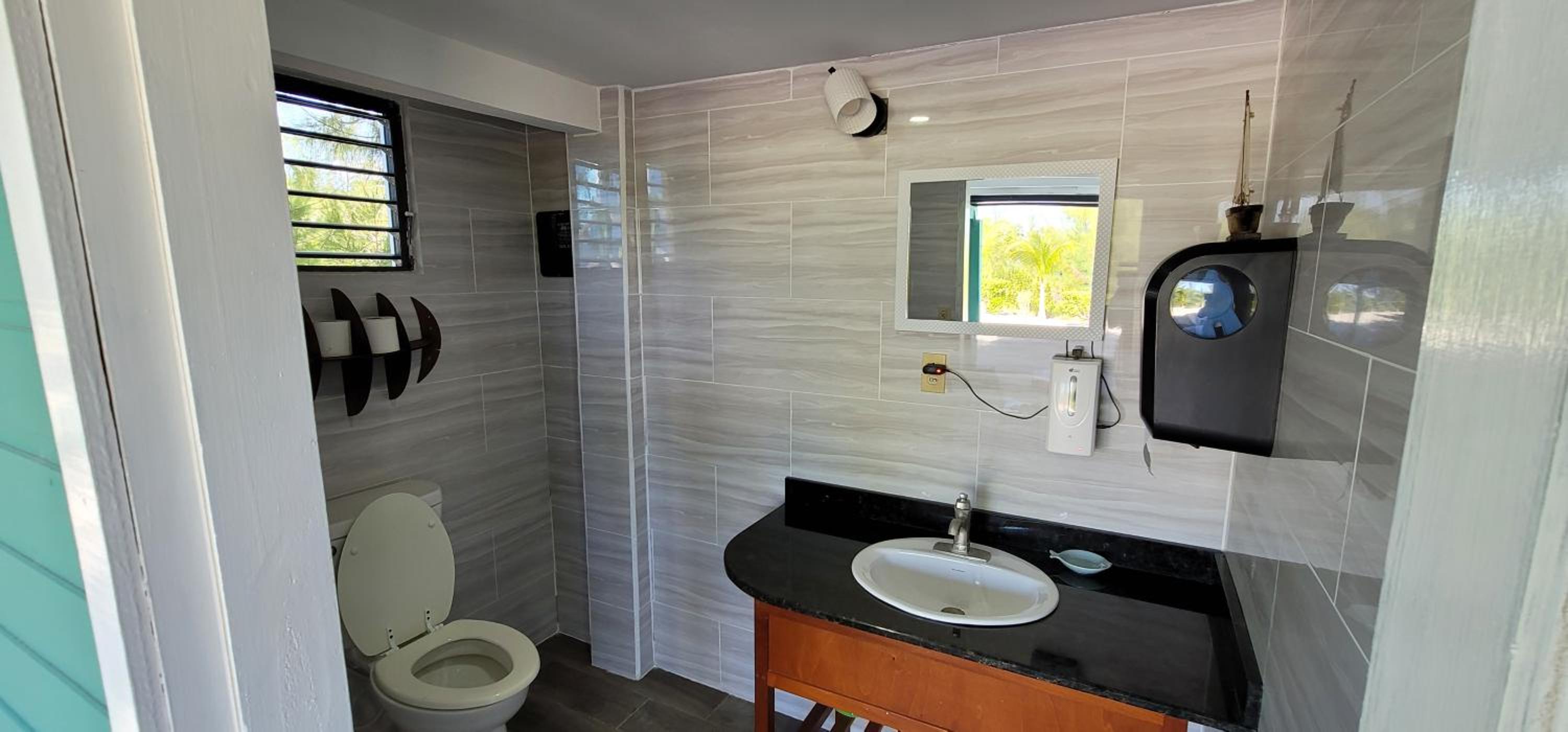 Therapy Cabins - Belize Island Experience