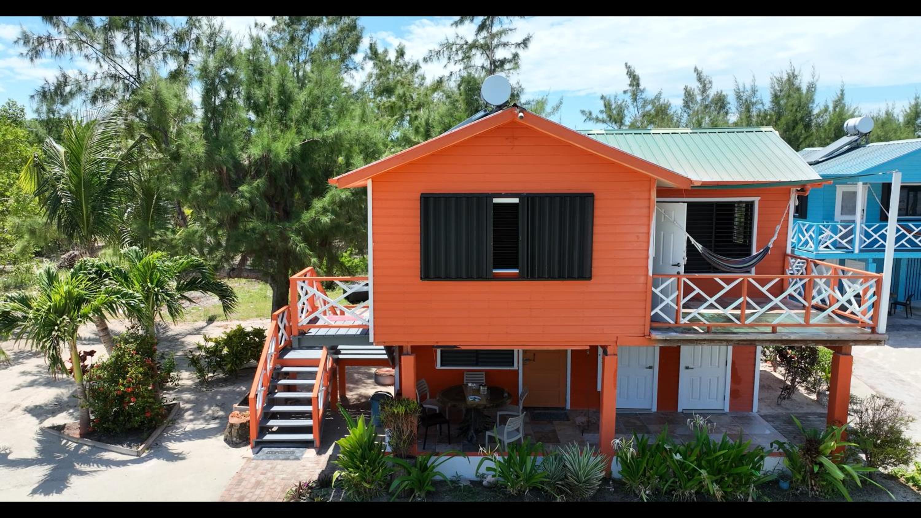 Therapy Cabins - Belize Island Experience