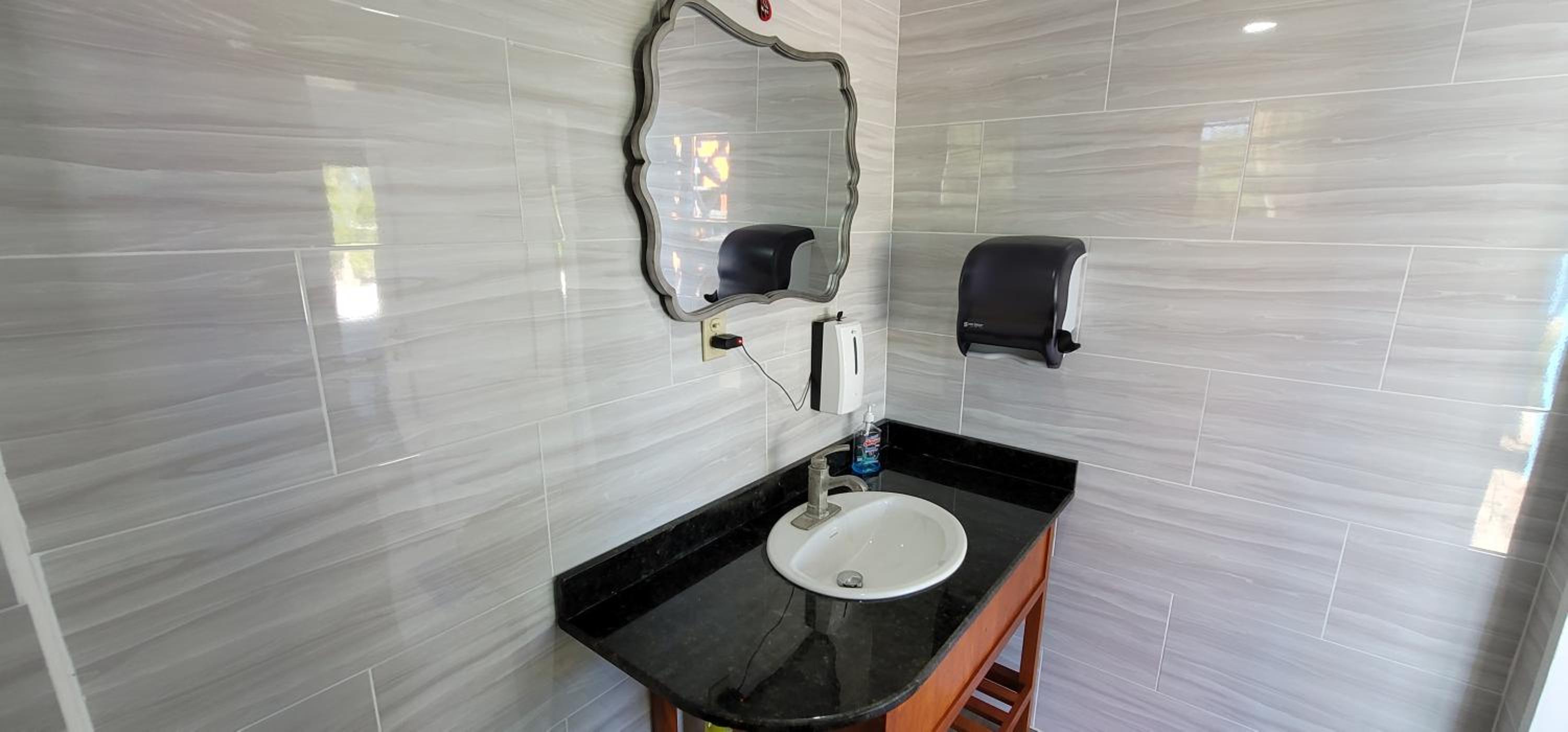 Therapy Cabins - Belize Island Experience