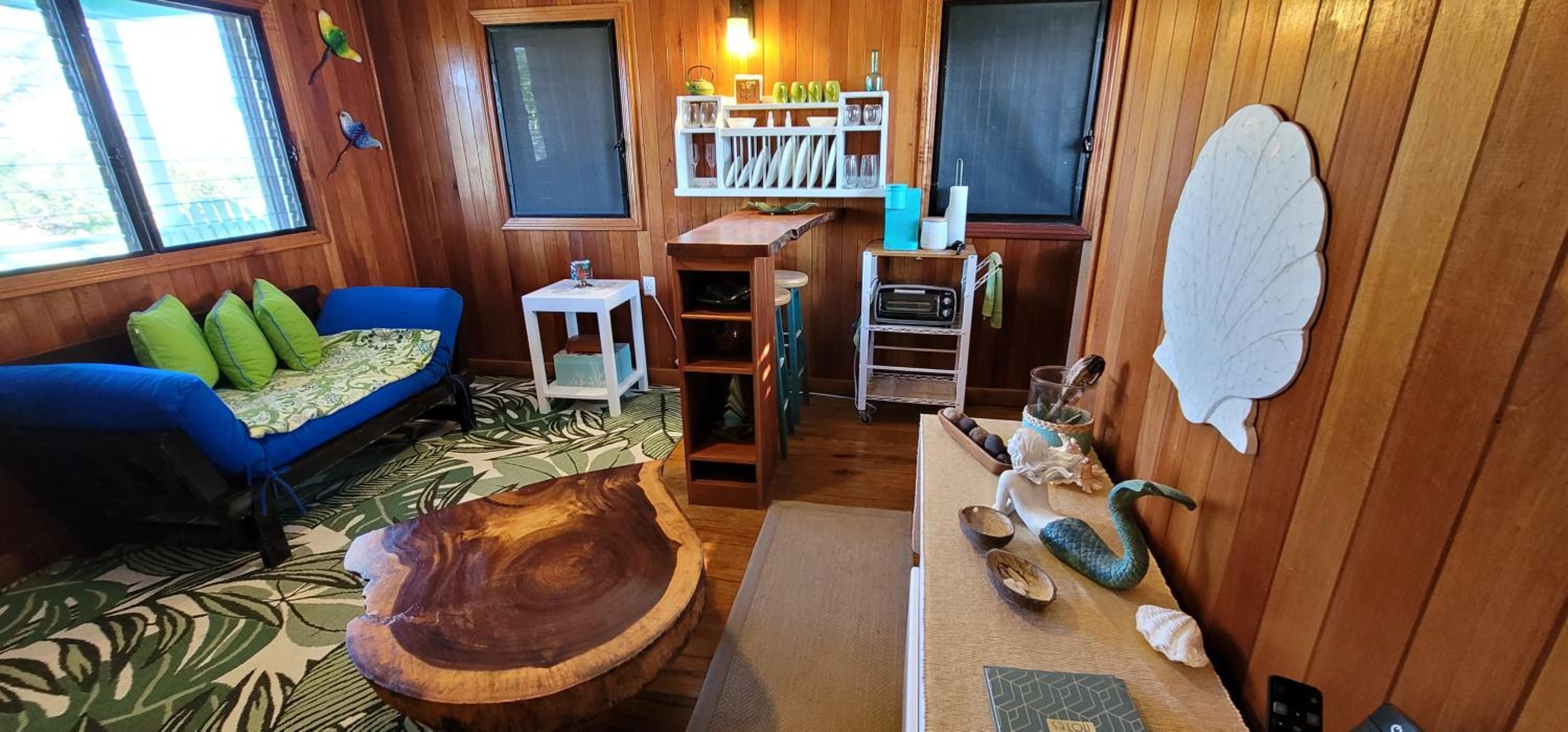 Therapy Cabins - Belize Island Experience