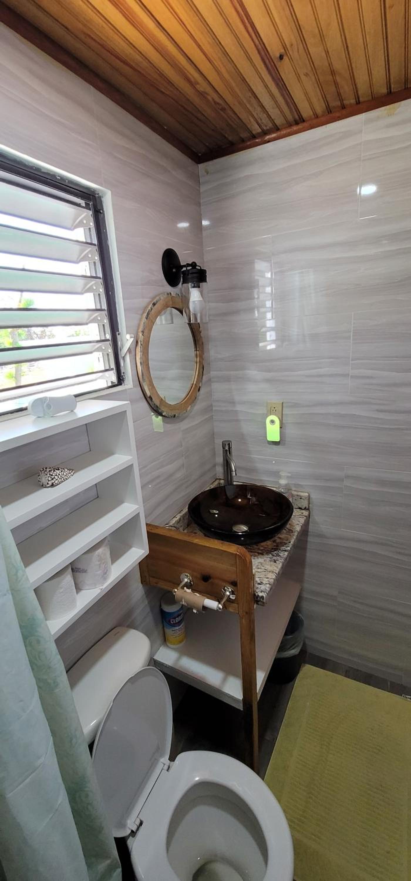 Therapy Cabins - Belize Island Experience