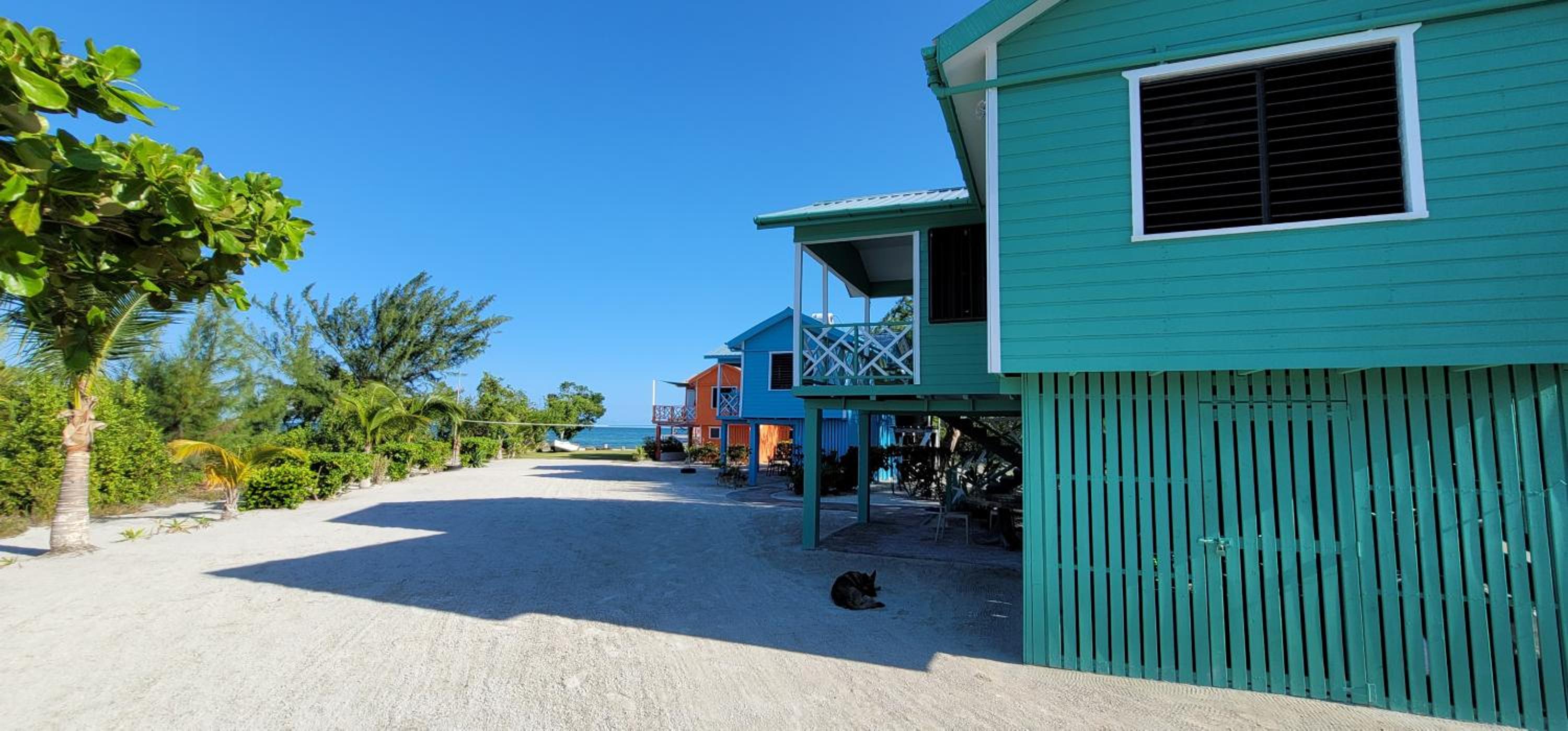 Therapy Cabins - Belize Island Experience
