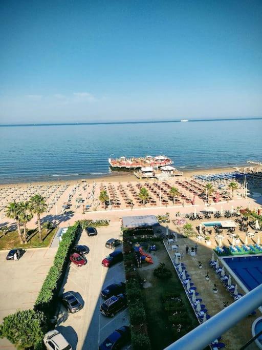 Regatta Seaview Apartment 306